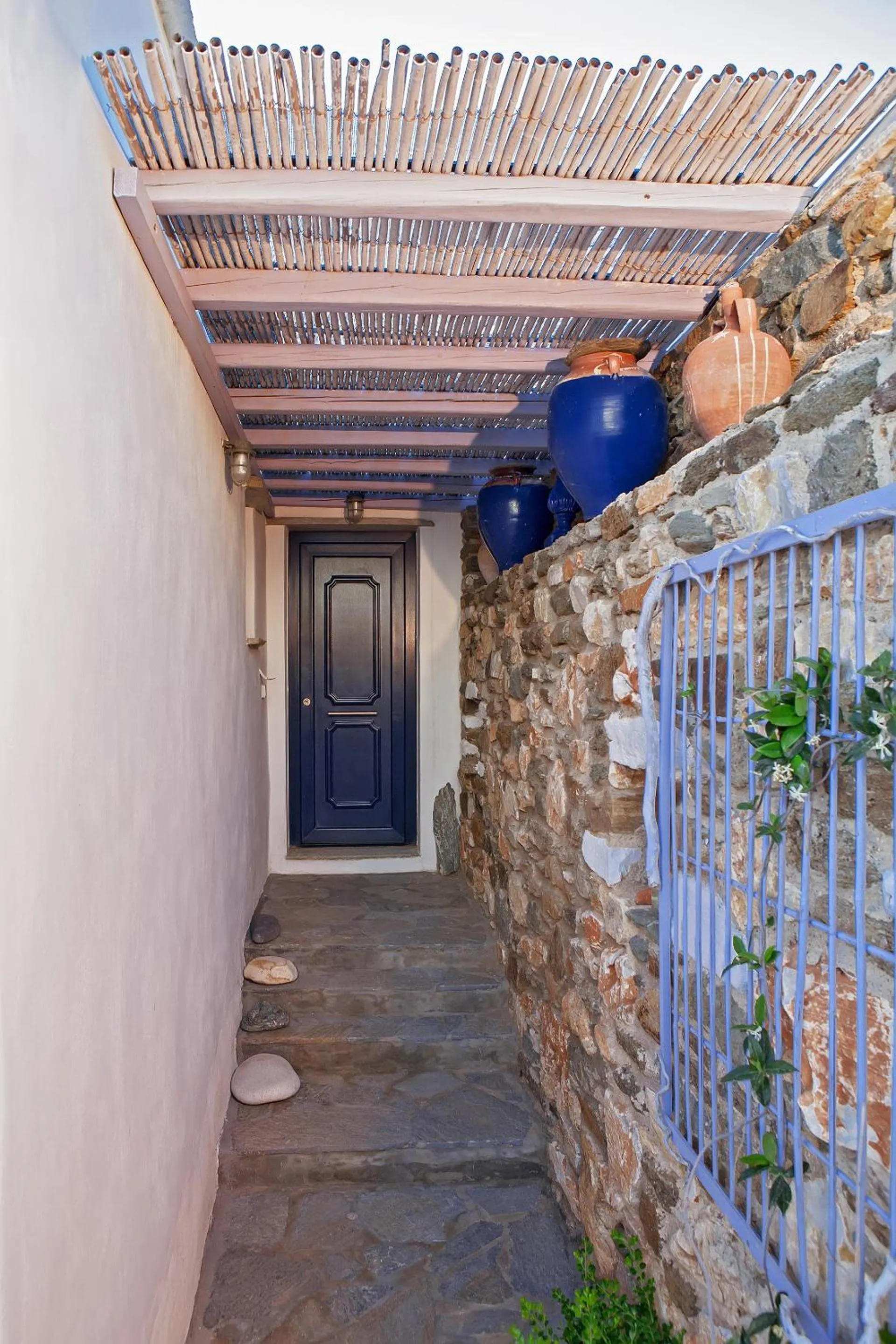 Facade/entrance in Castria studios