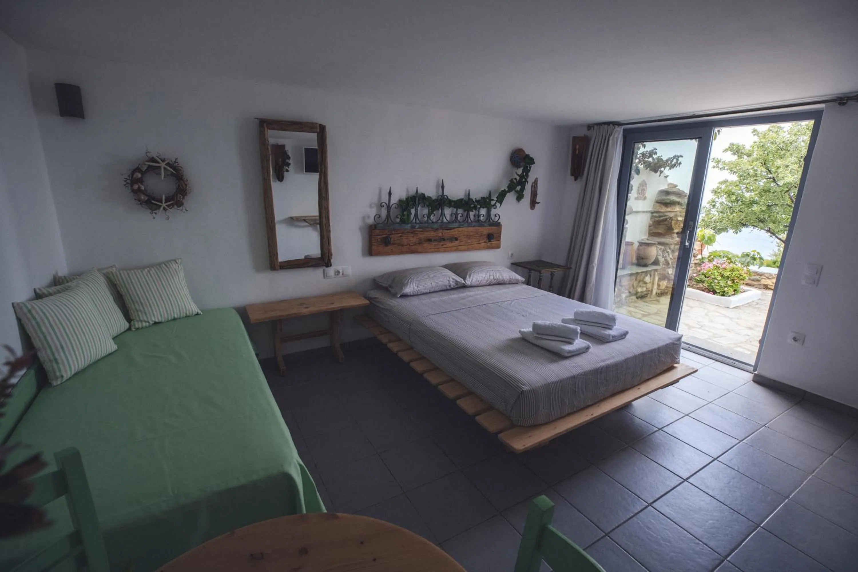 Bed in Castria studios