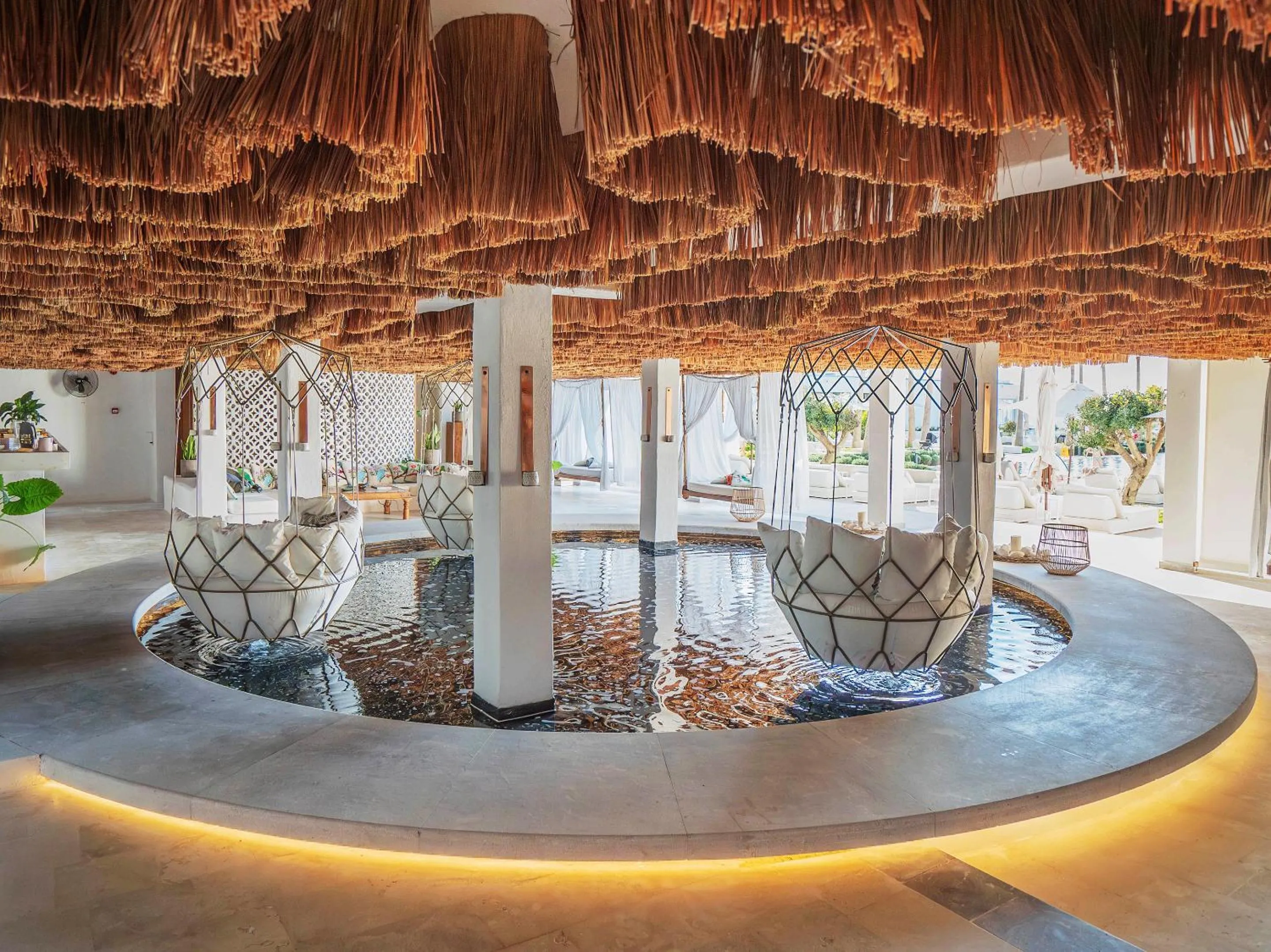 Spa and wellness centre/facilities in Grecotel LUXME White