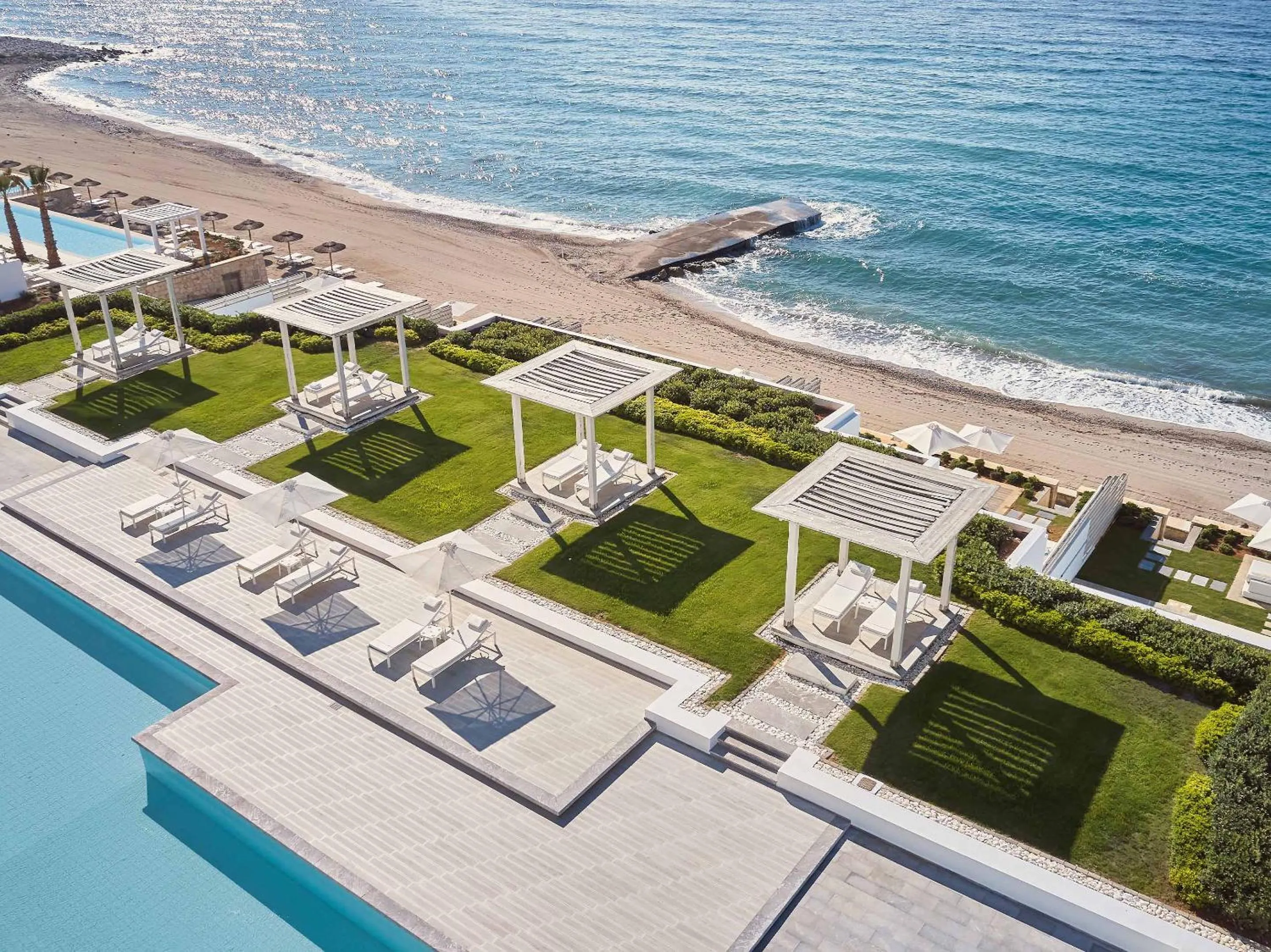 sunbed in Grecotel LUXME White