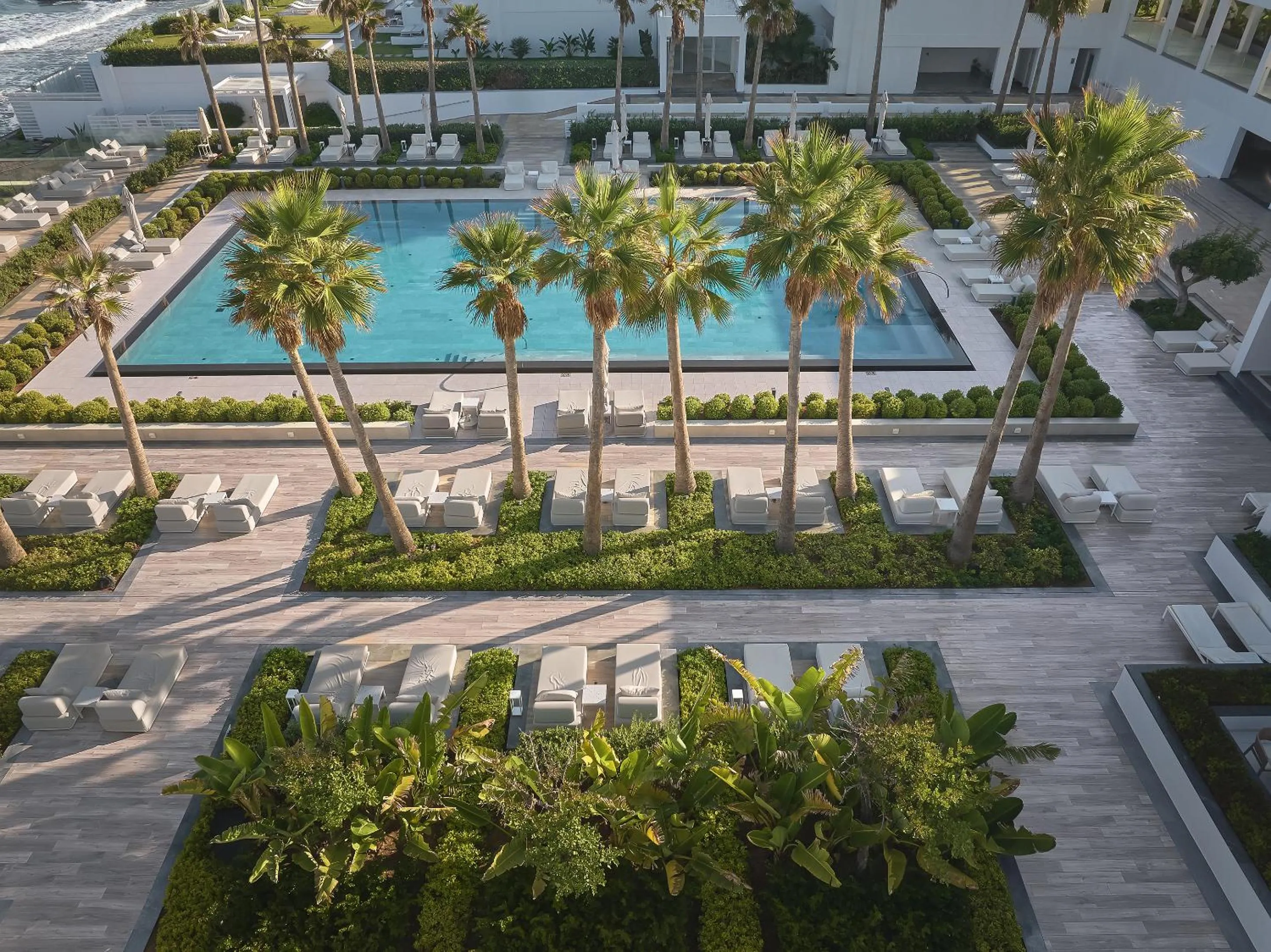 Day in Grecotel LUXME White