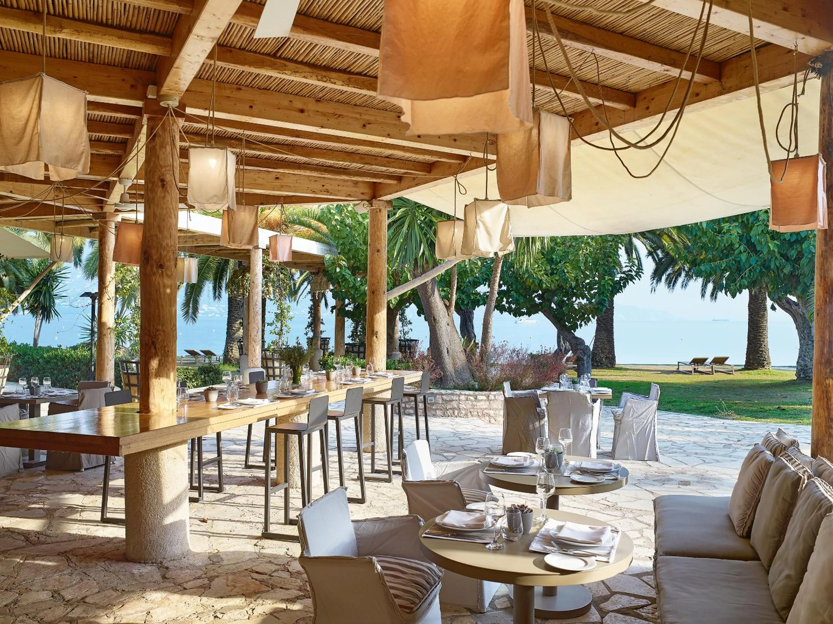 Restaurant/places to eat in Grecotel LUXME Daphnila Bay