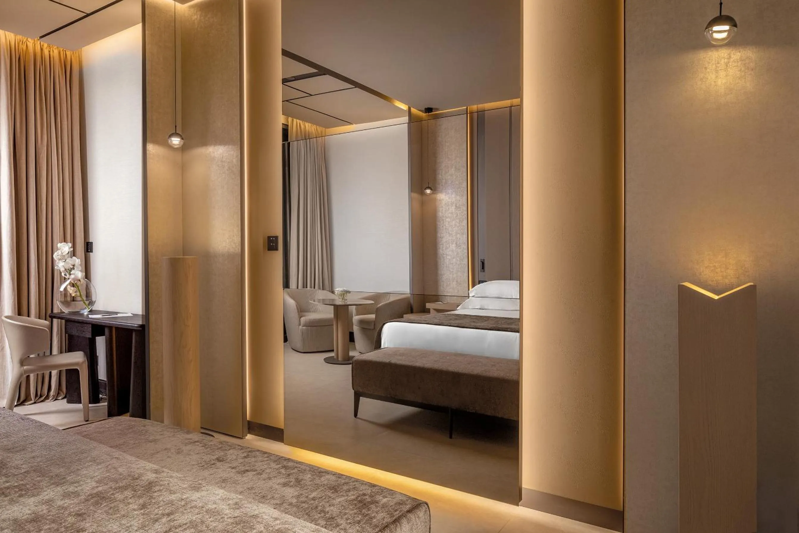 Bedroom, Bed in Amathus Beach Hotel Limassol