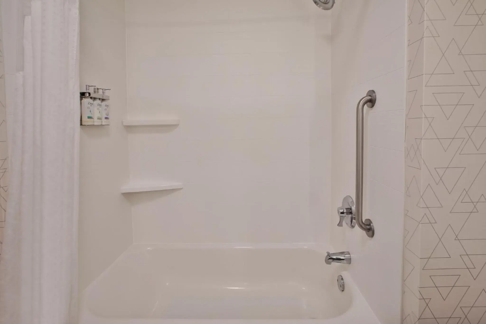 King Room - Hearing Accessible/Non-Smoking in Holiday Inn Express & Suites Buffalo by IHG King Room - Hearing Accessible/Non-Smoking in Holiday Inn Express & Suites Buffalo by IHG