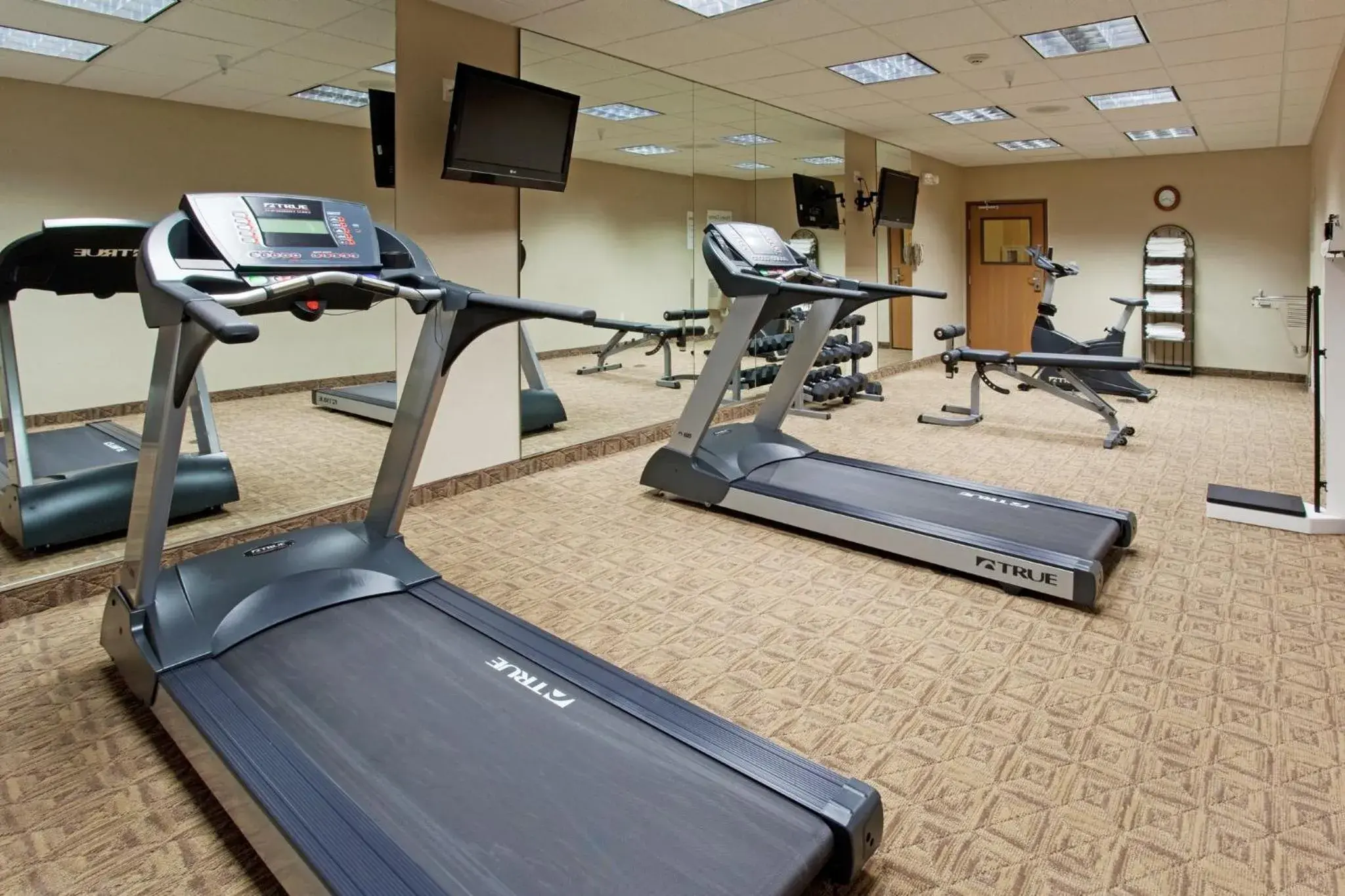 Fitness centre/facilities in Holiday Inn Express & Suites Buffalo by IHG Fitness centre/facilities in Holiday Inn Express & Suites Buffalo by IHG
