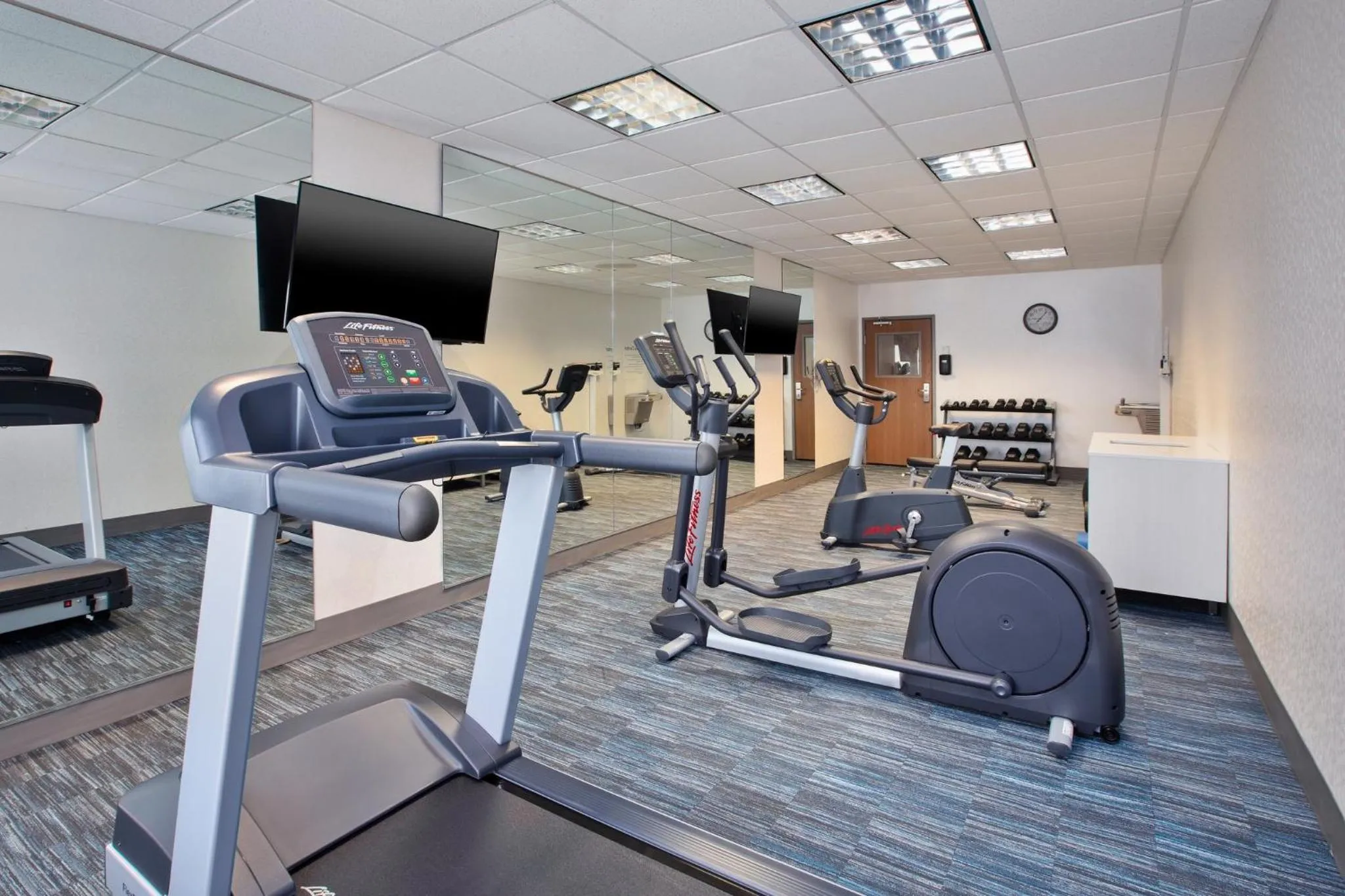 Fitness centre/facilities in Holiday Inn Express & Suites Buffalo by IHG