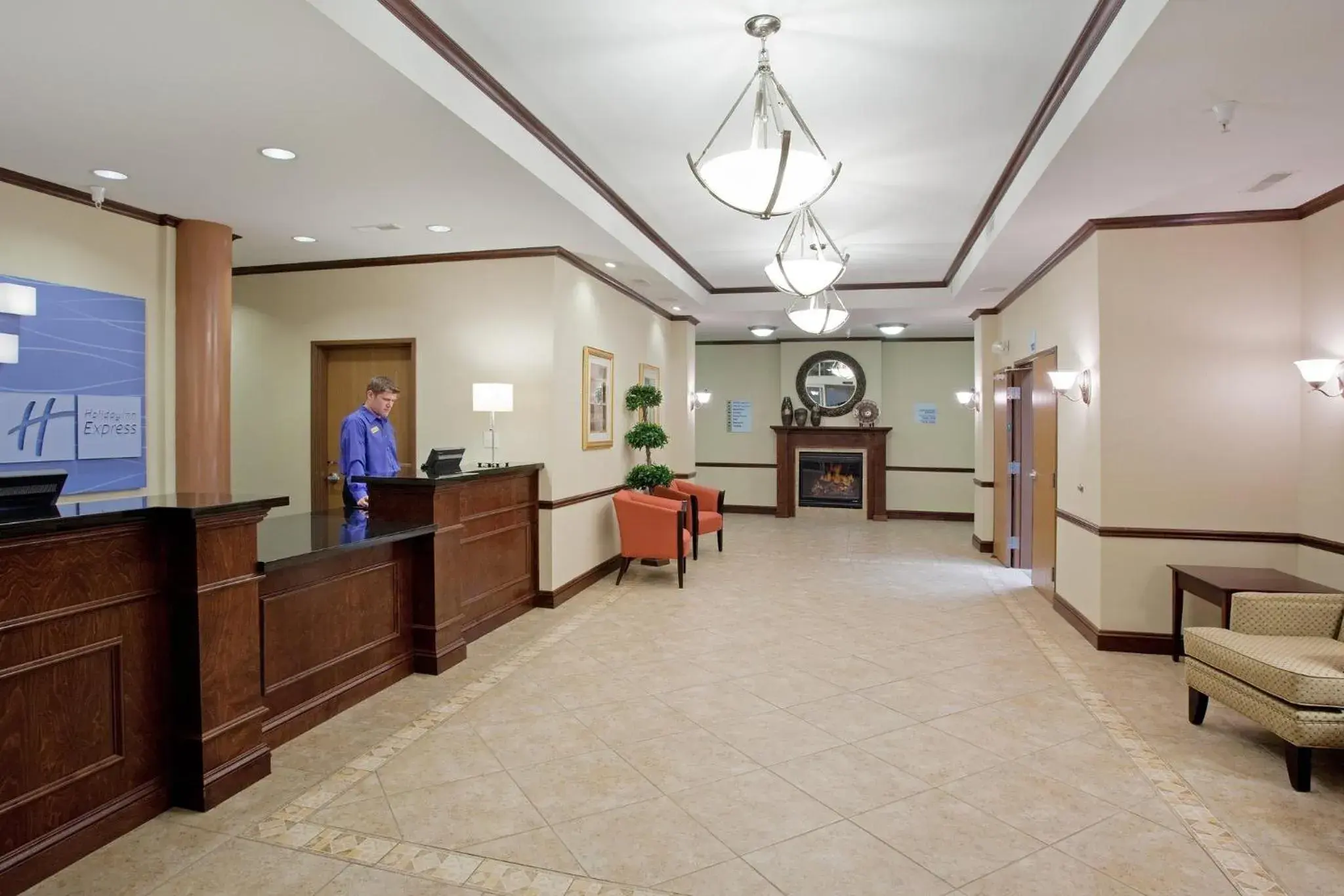 Property building in Holiday Inn Express & Suites Buffalo by IHG Property building in Holiday Inn Express & Suites Buffalo by IHG
