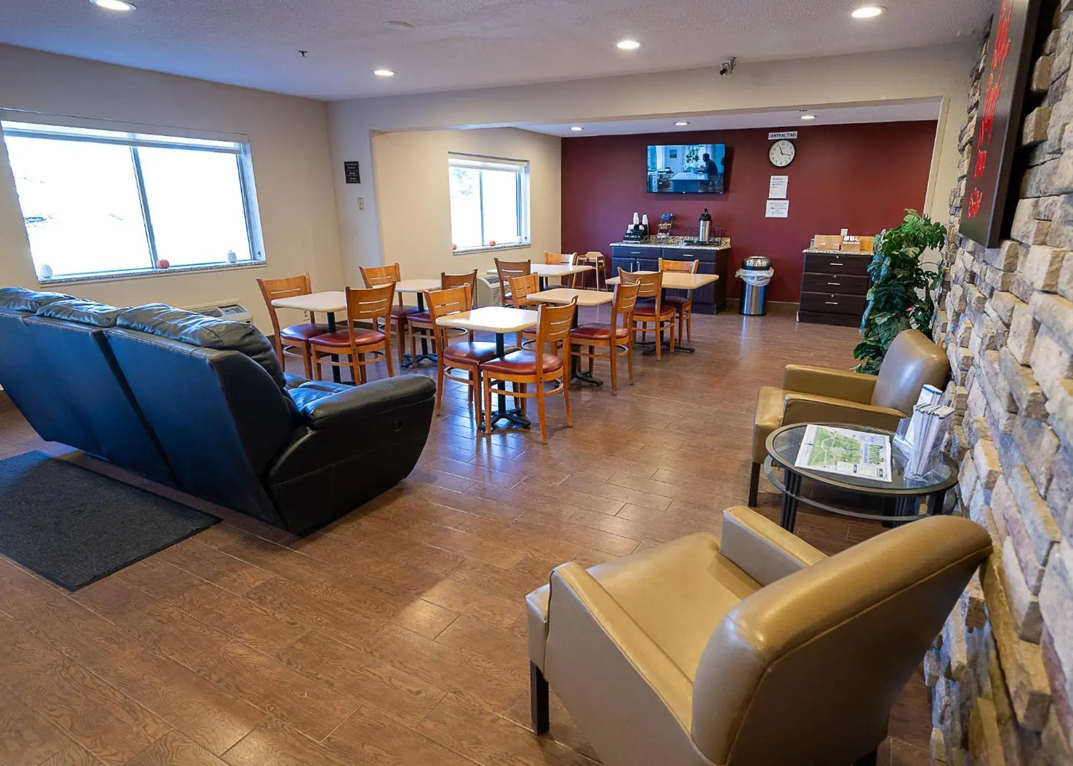 Lobby or reception in Red Roof Inn & Suites Danville, IL Lobby or reception in Red Roof Inn & Suites Danville, IL