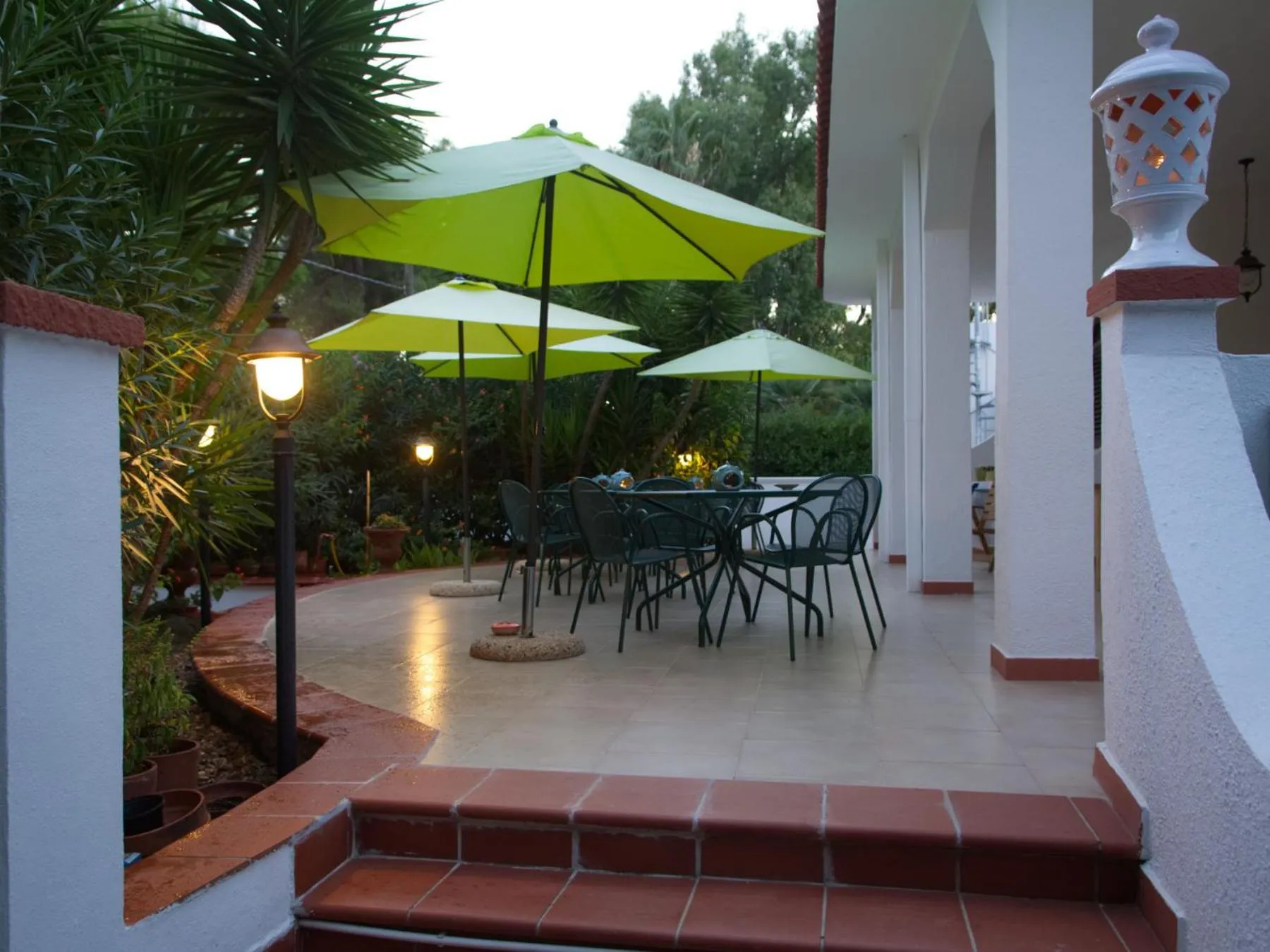 Patio in Villa Elvira B&B