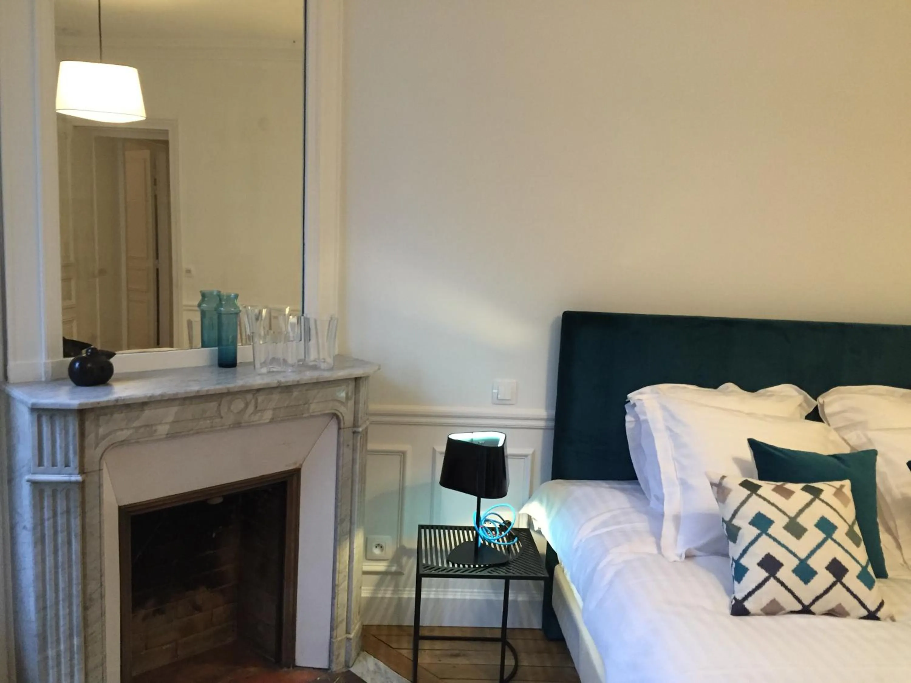 Decorative detail, Bed in Relais12bis Bed & Breakfast By Eiffel Tower