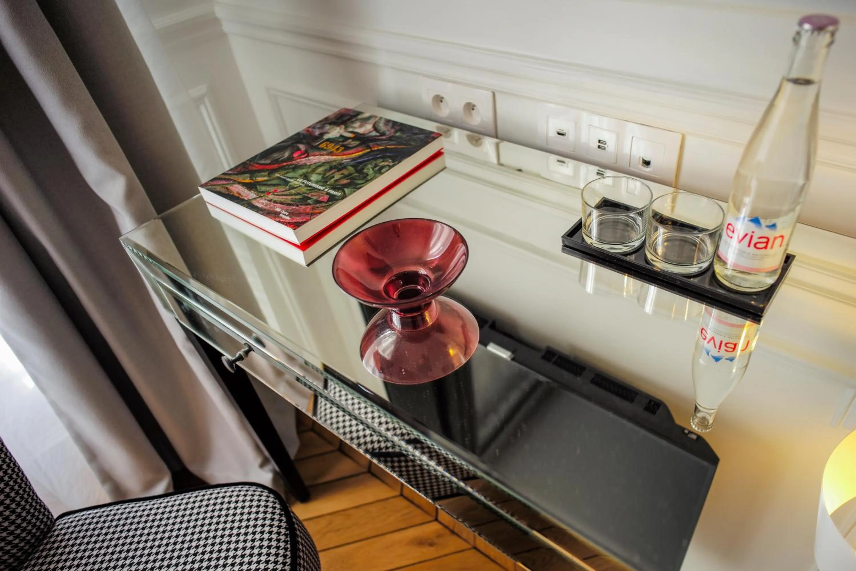 Other in Relais12bis Bed & Breakfast By Eiffel Tower