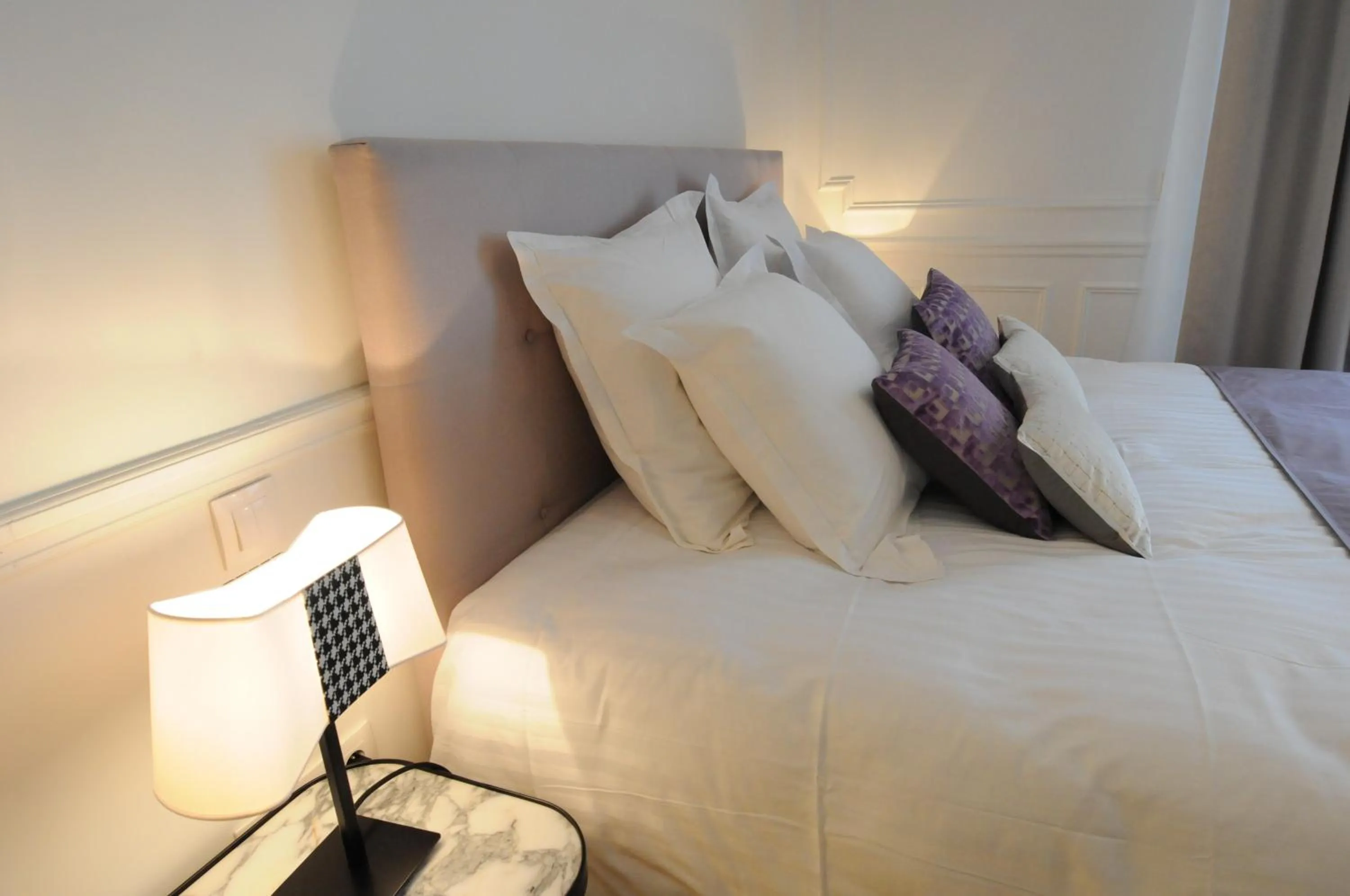 Bedroom, Bed in Relais12bis Bed & Breakfast By Eiffel Tower