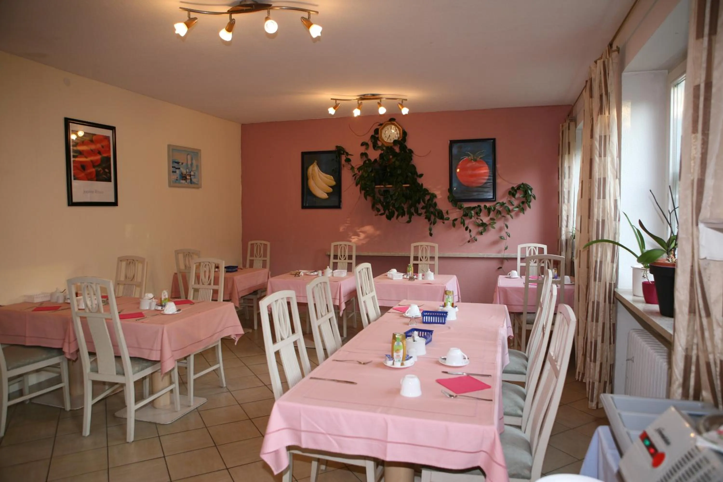 Restaurant/Places to Eat in Hotel Alpenrose