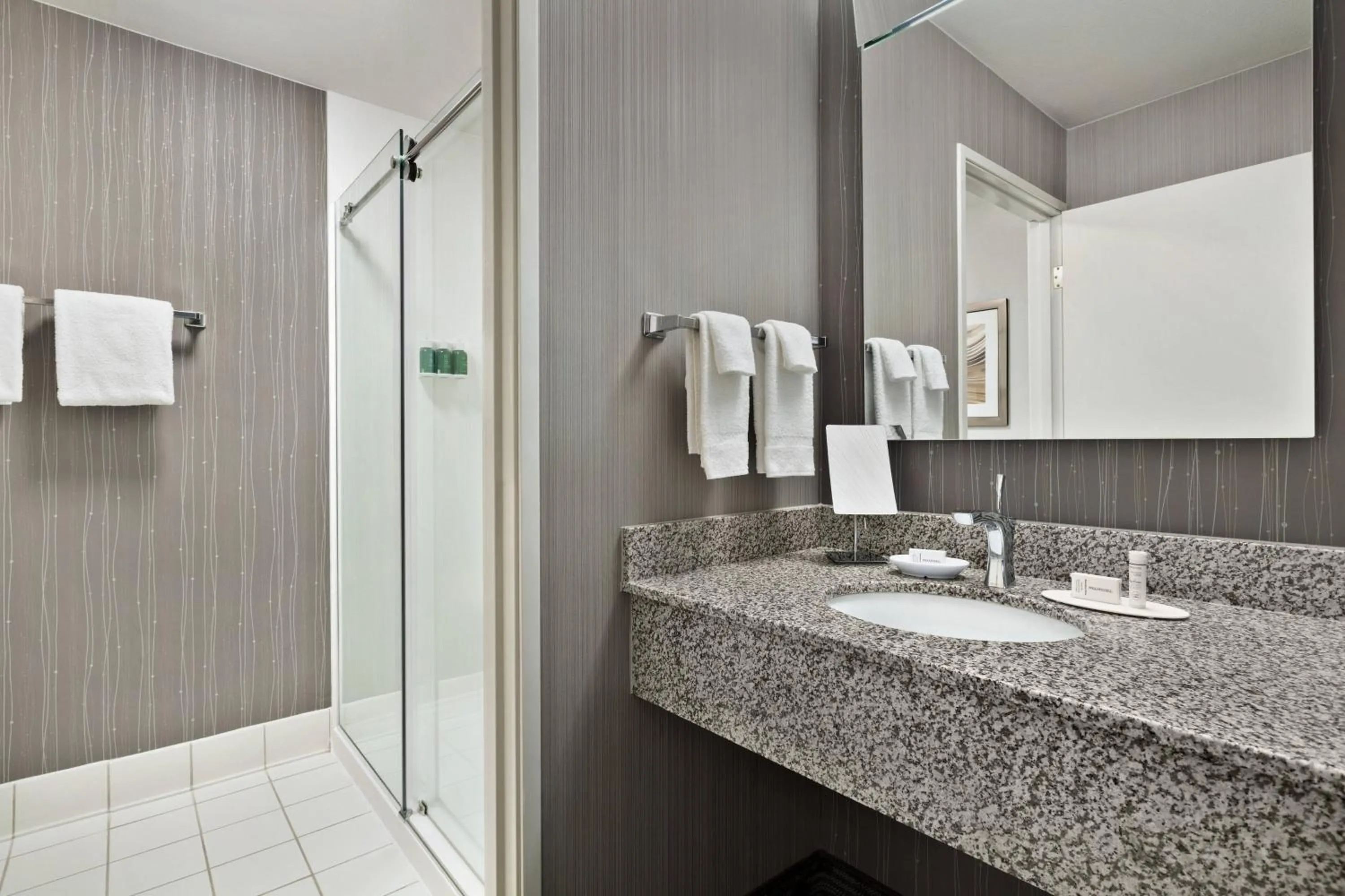 Bathroom in Courtyard by Marriott San Jose South/Morgan Hill