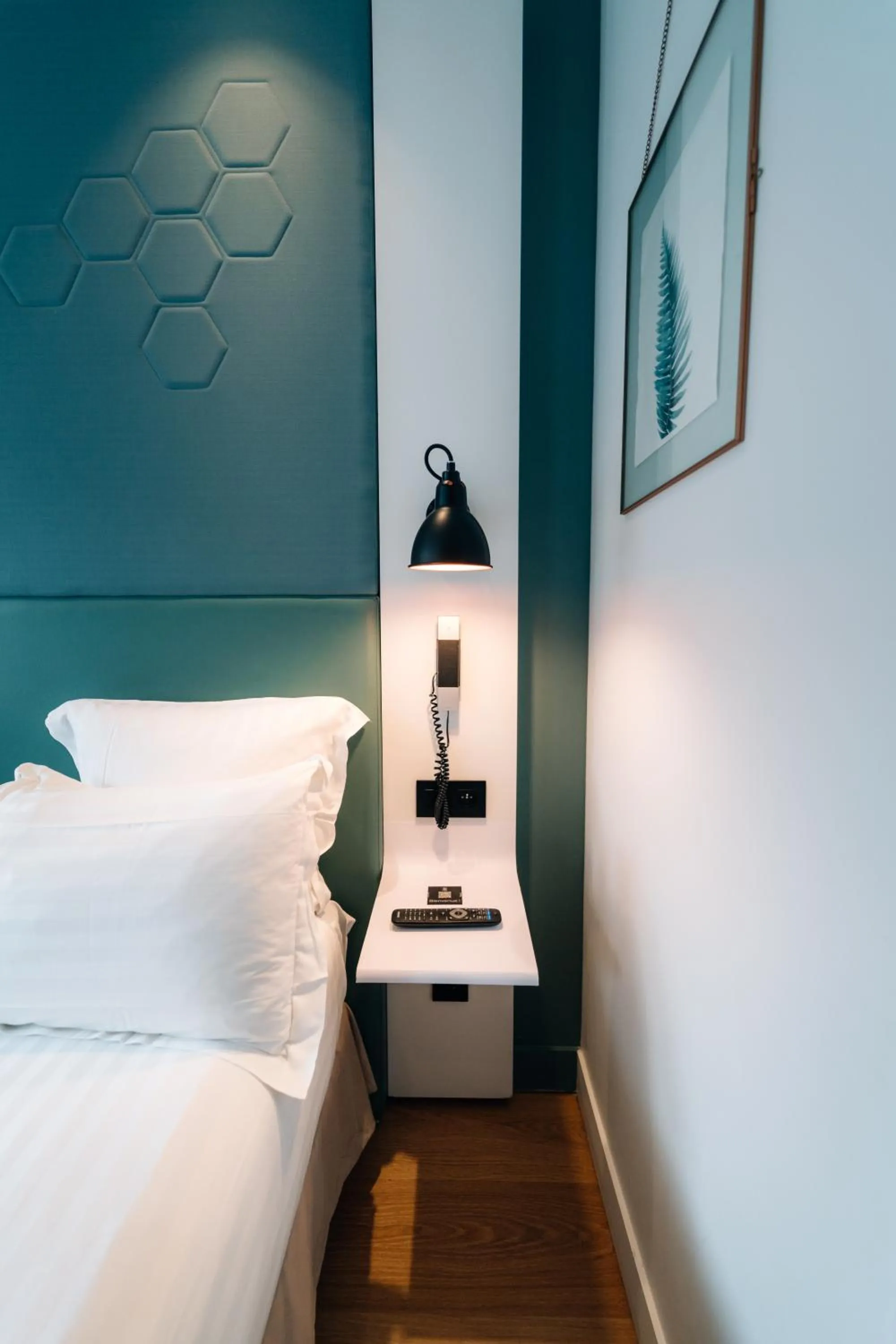 Bed in Hôtel Vendome Saint-Germain