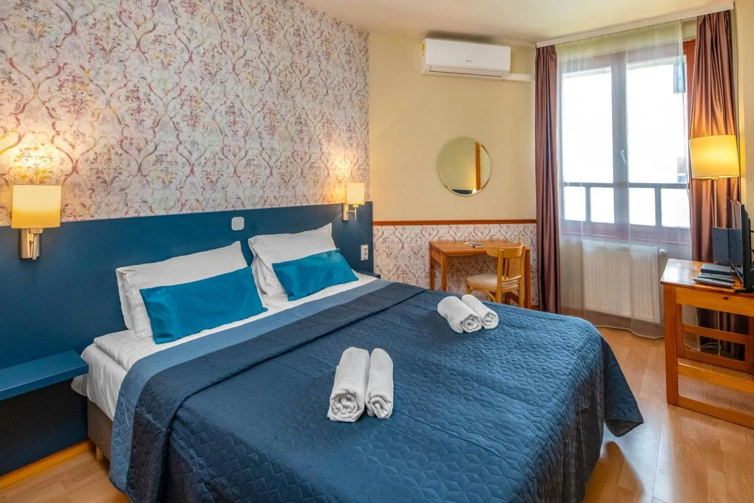 Bedroom, Bed in Corvin Hotel Budapest Residence