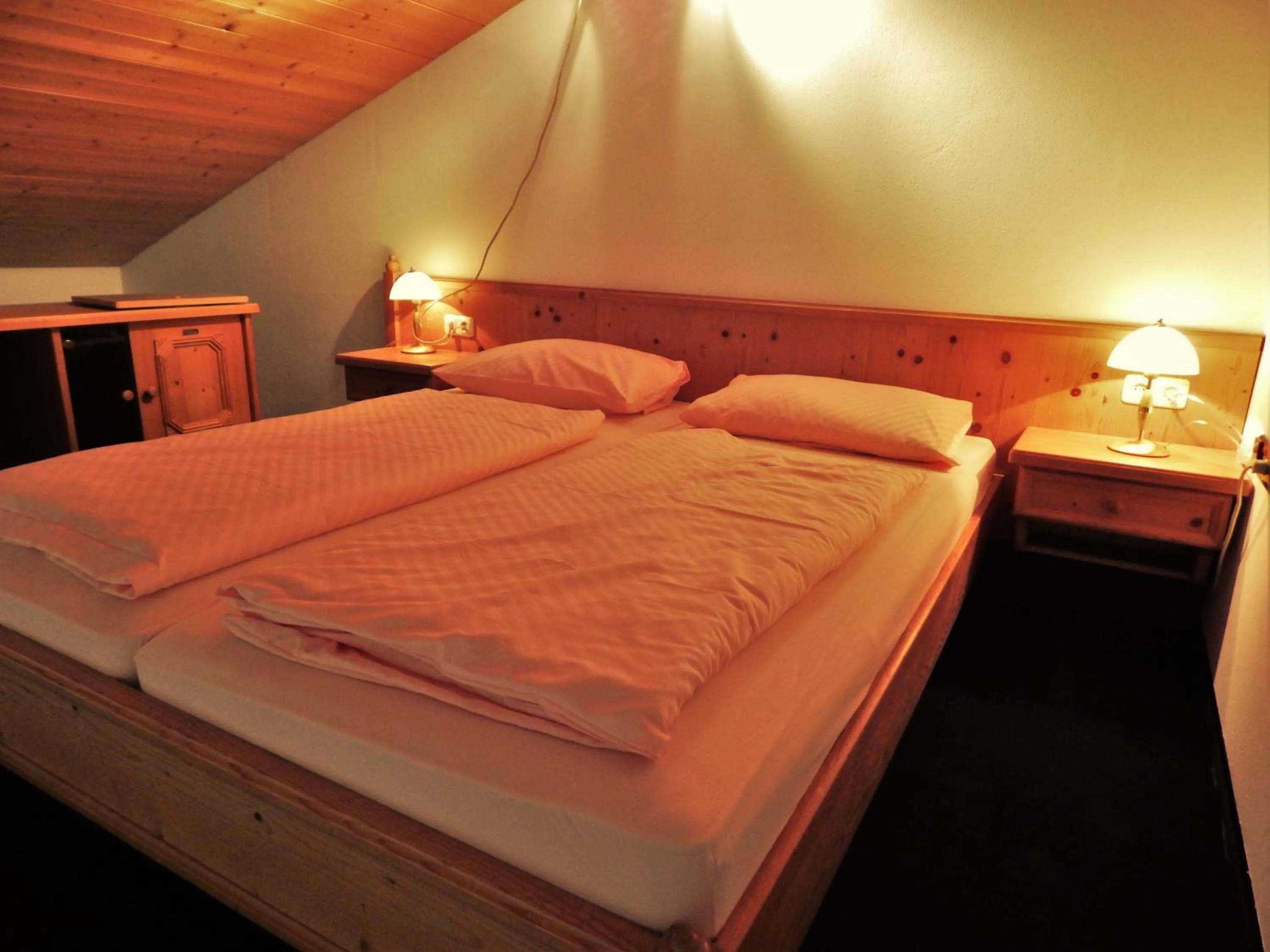 Bed in Hotel Königsseer Hof