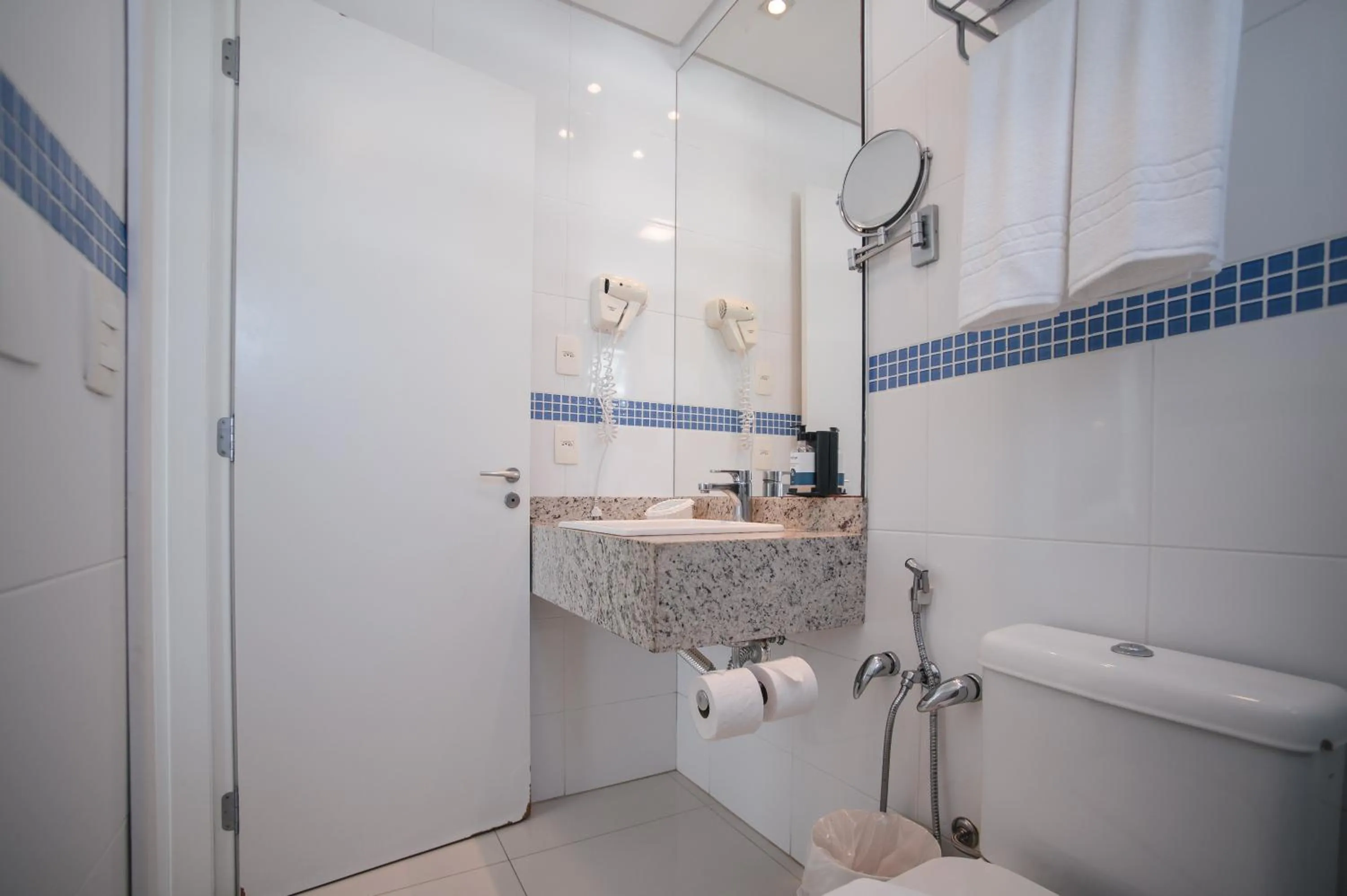 Bathroom in Slaviero Ingleses Convention