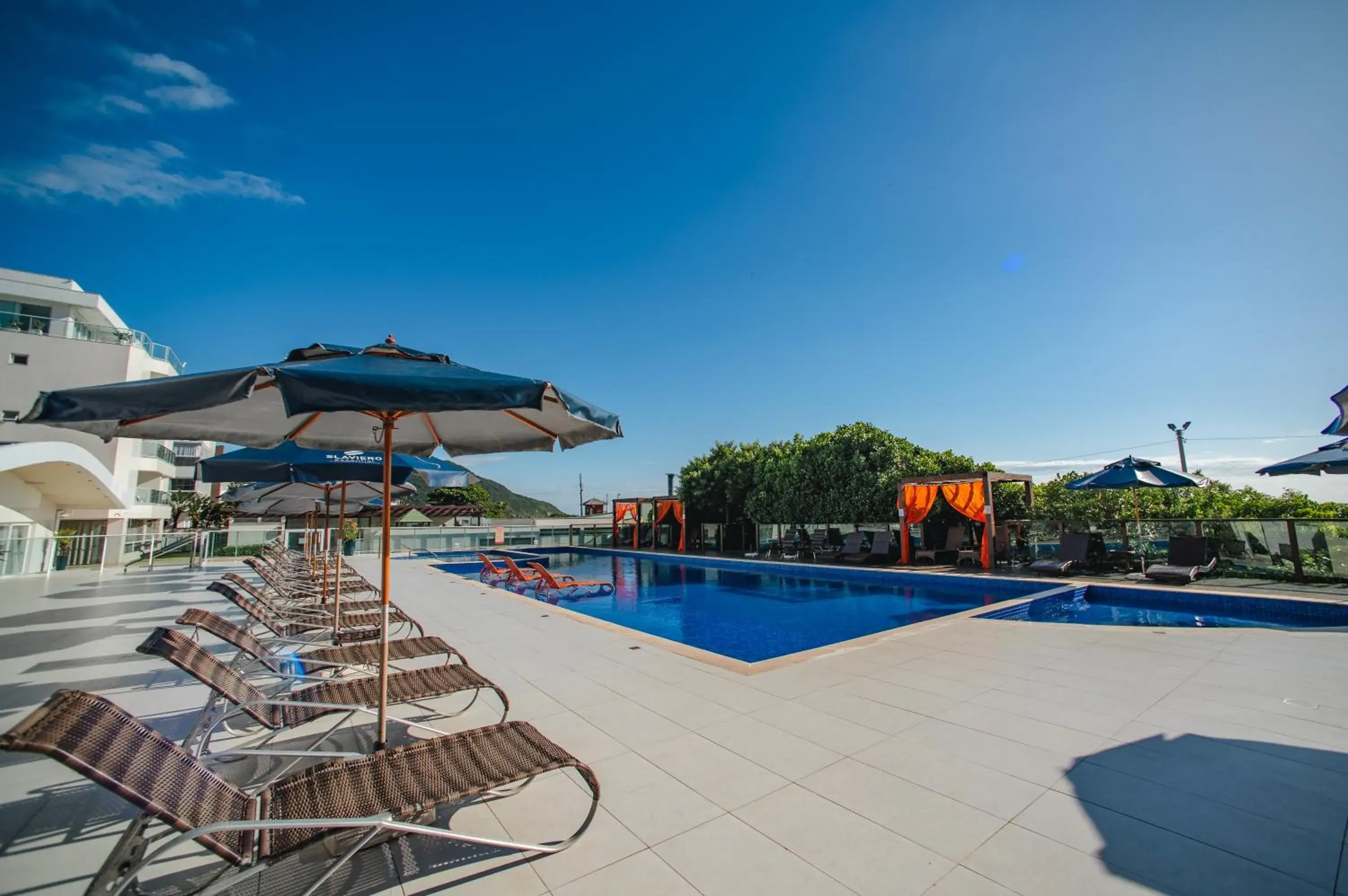 Pool view in Slaviero Ingleses Convention Pool view in Slaviero Ingleses Convention