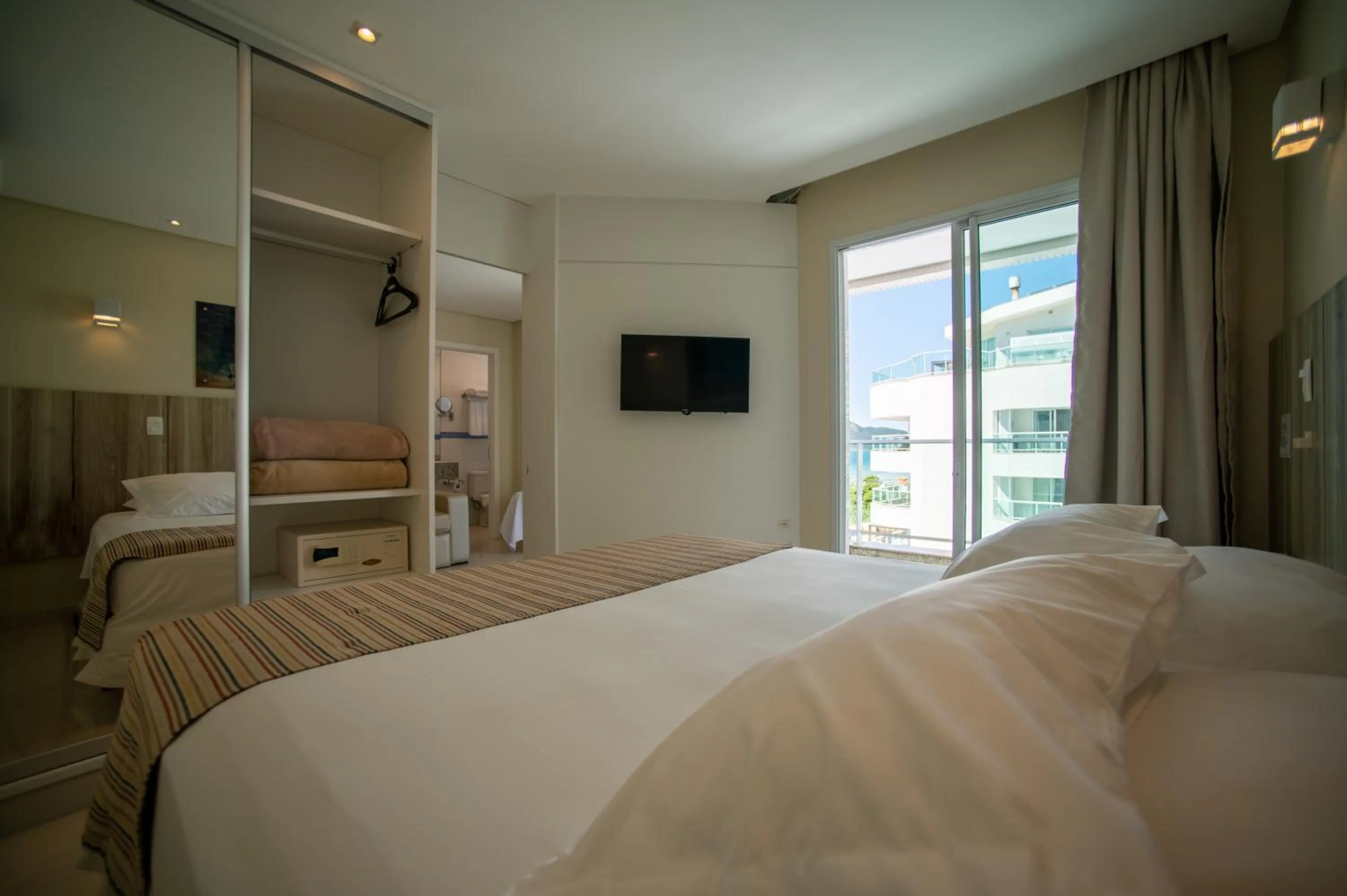 Bed in Slaviero Ingleses Convention