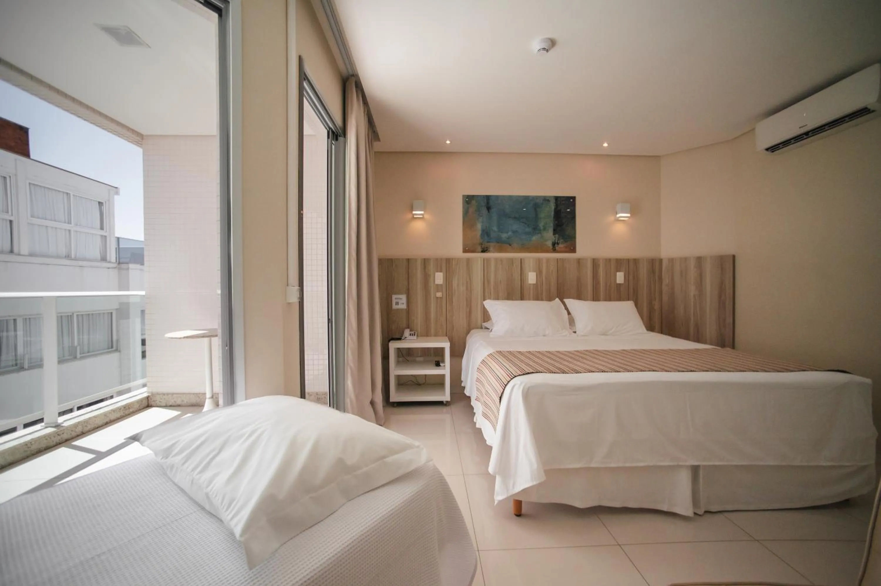 Bed in Slaviero Ingleses Convention