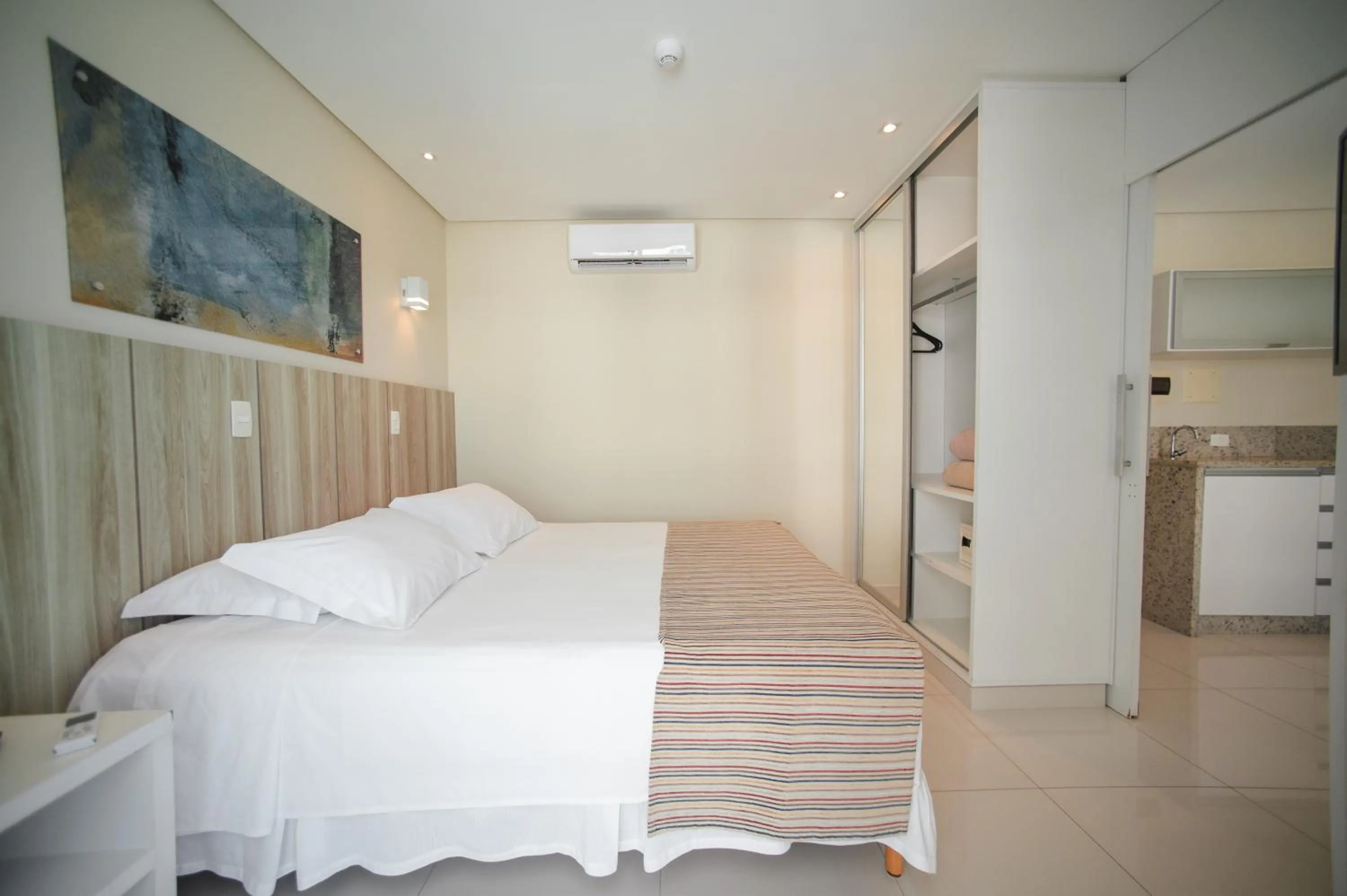 Bed in Slaviero Ingleses Convention