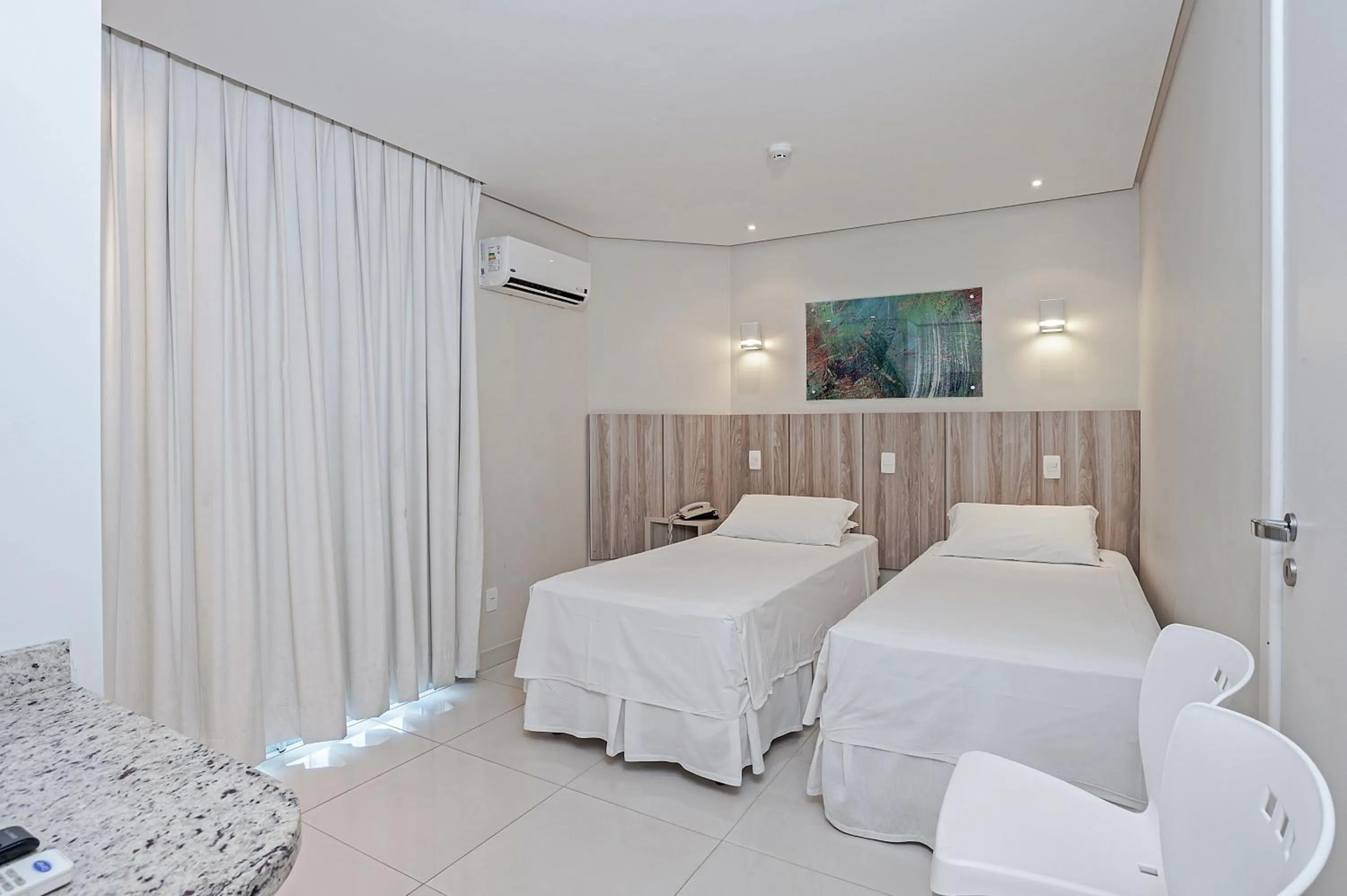 Bed in Slaviero Ingleses Convention