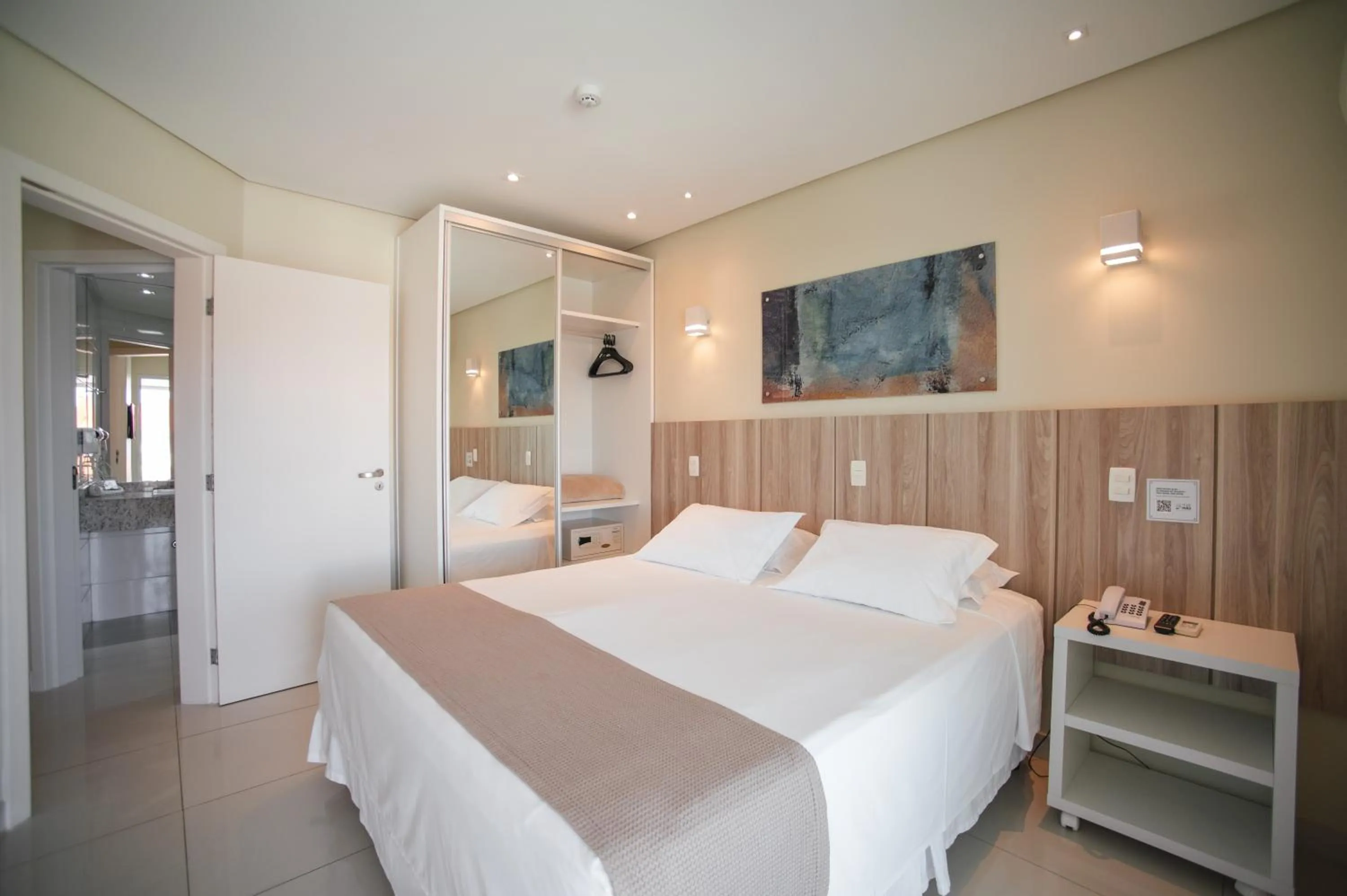 Bed in Slaviero Ingleses Convention