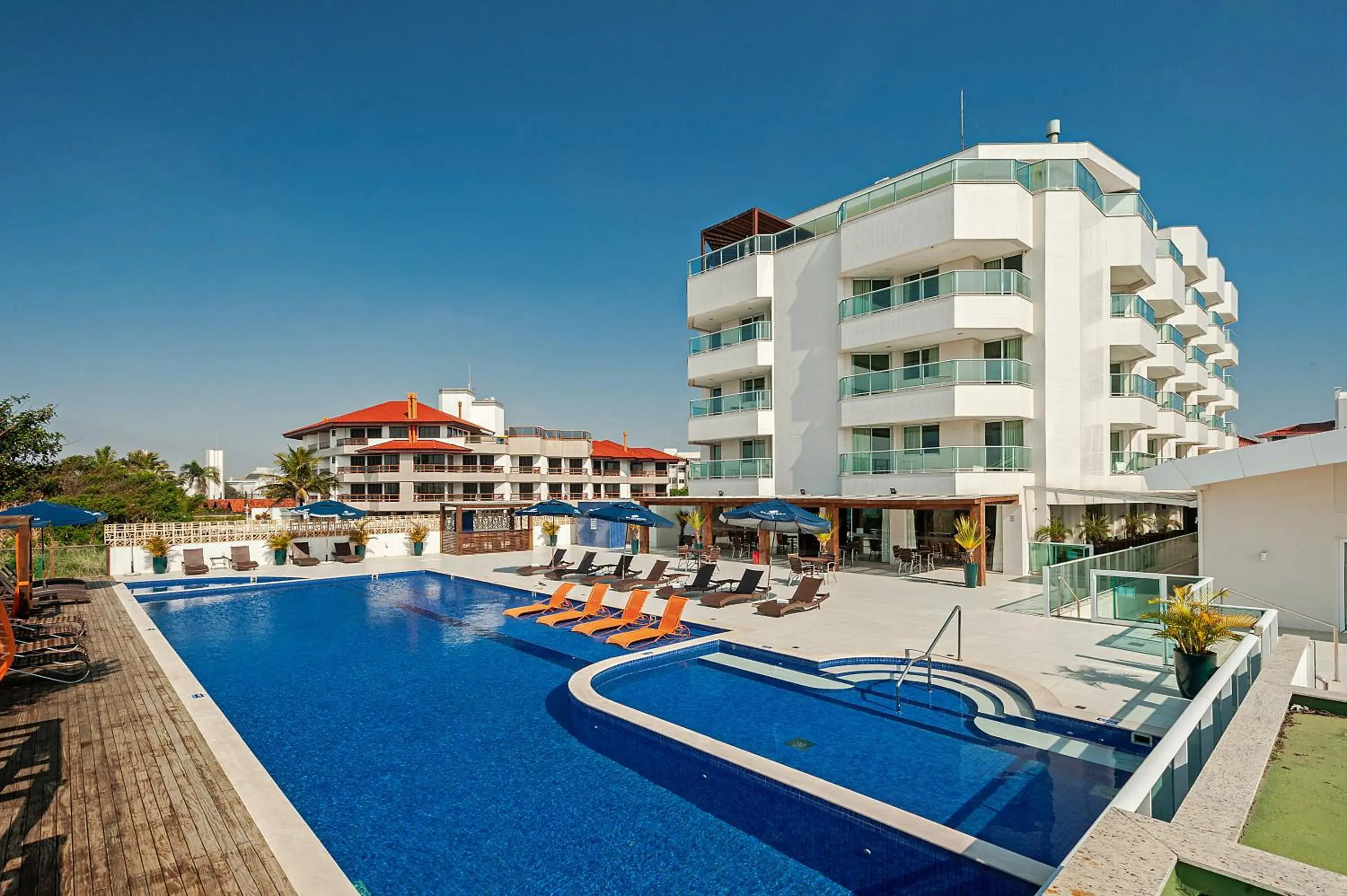 Pool view in Slaviero Ingleses Convention Pool view in Slaviero Ingleses Convention