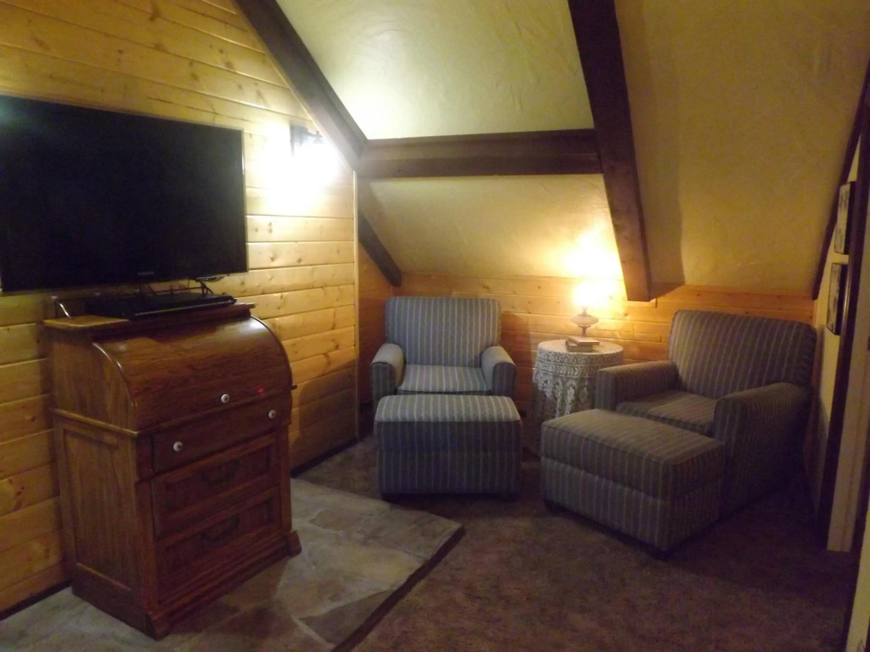 Arizona Mountain Inn & Cabins