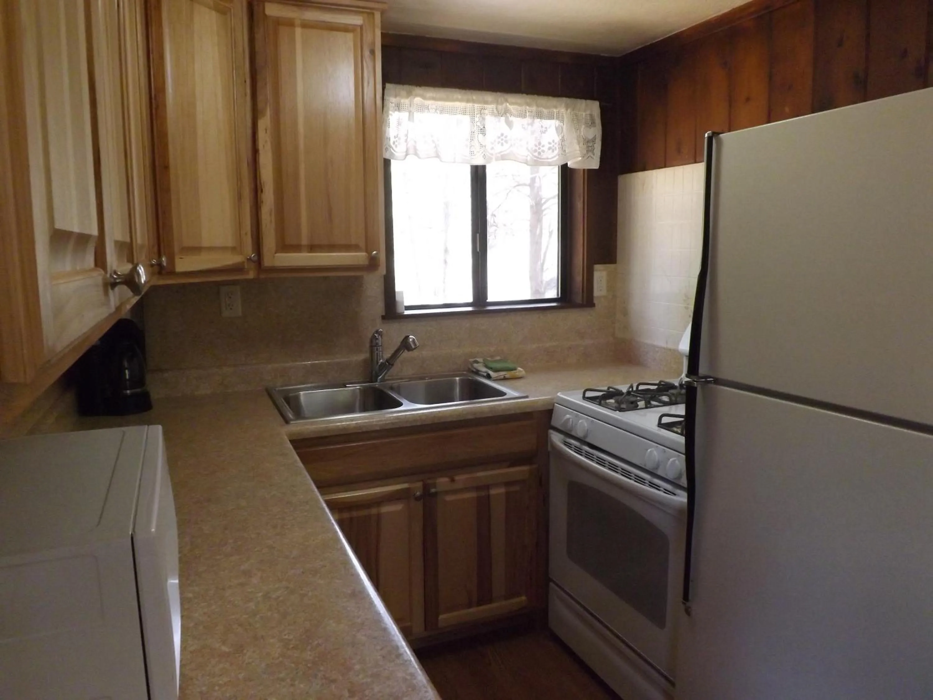 Coffee/tea facilities in Arizona Mountain Inn & Cabins