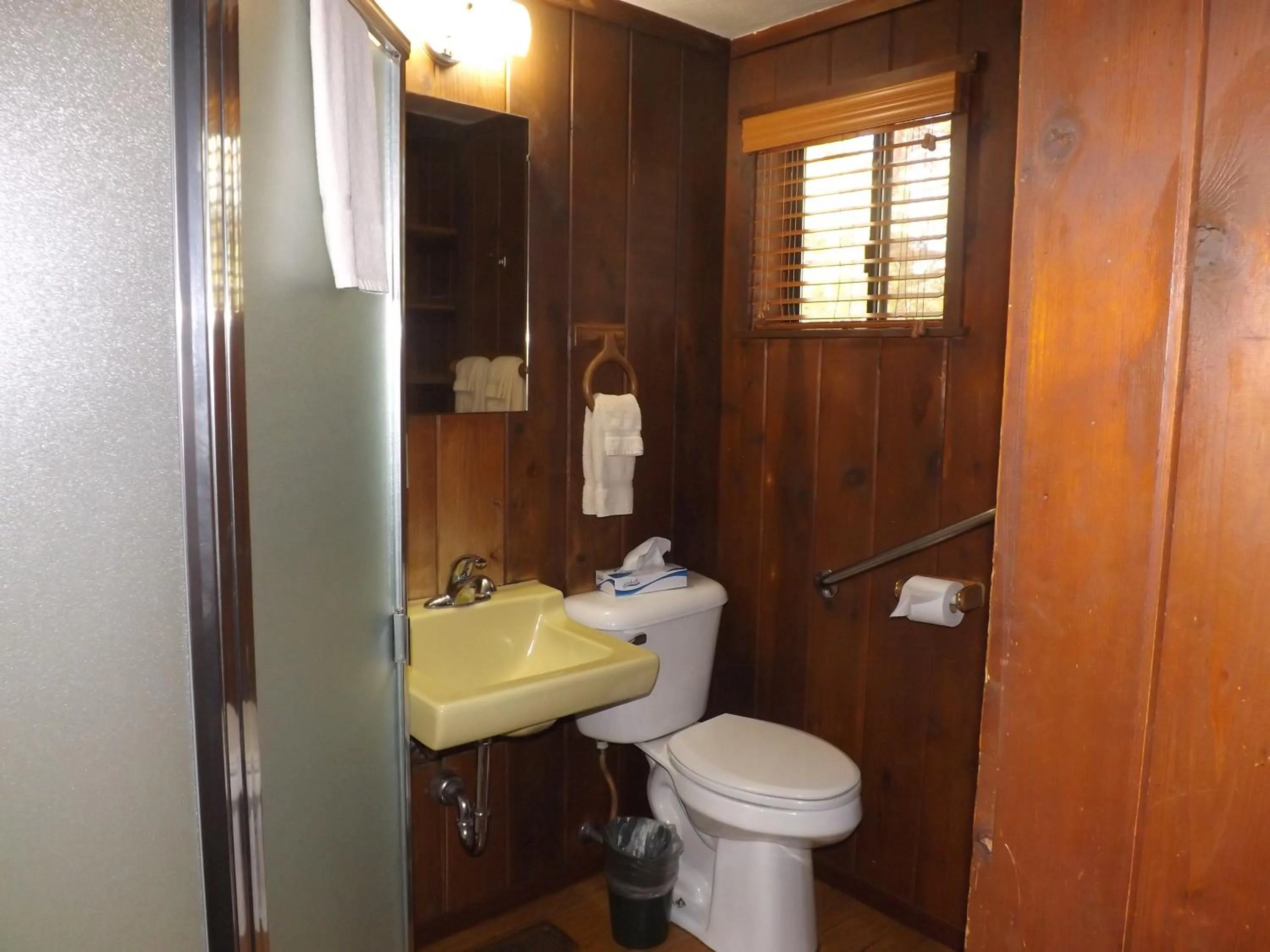 Arizona Mountain Inn & Cabins