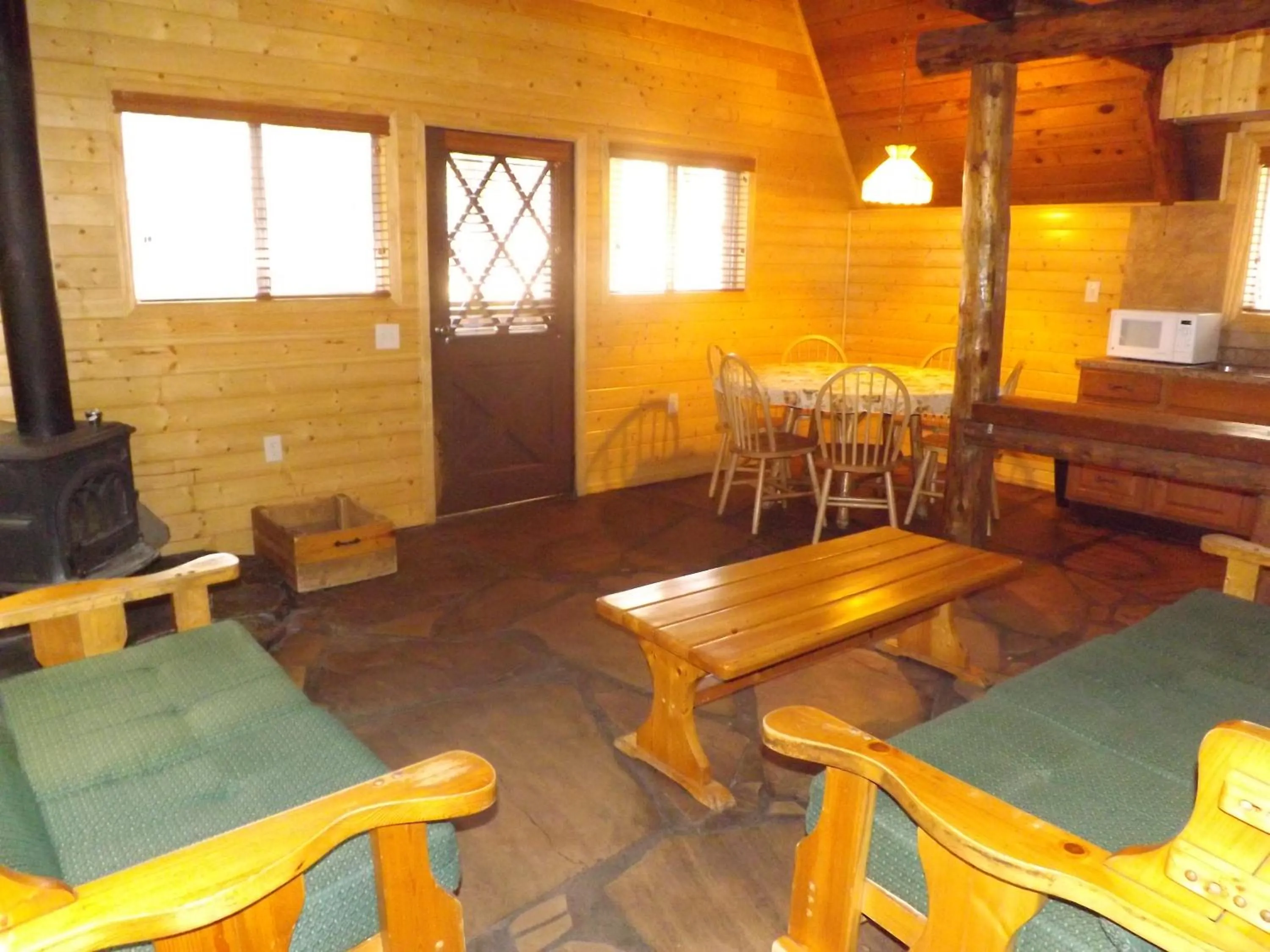 Arizona Mountain Inn & Cabins