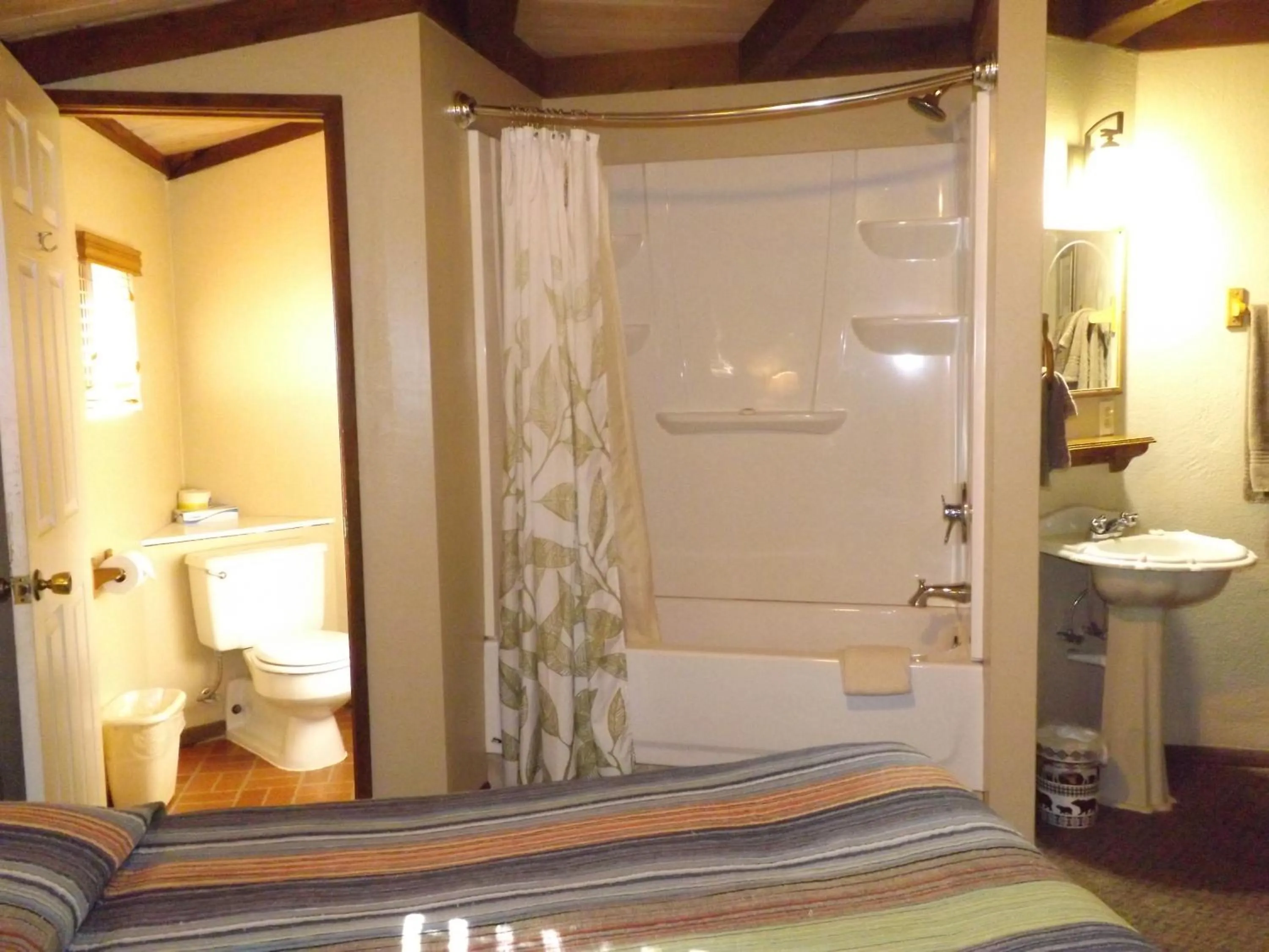 Arizona Mountain Inn & Cabins