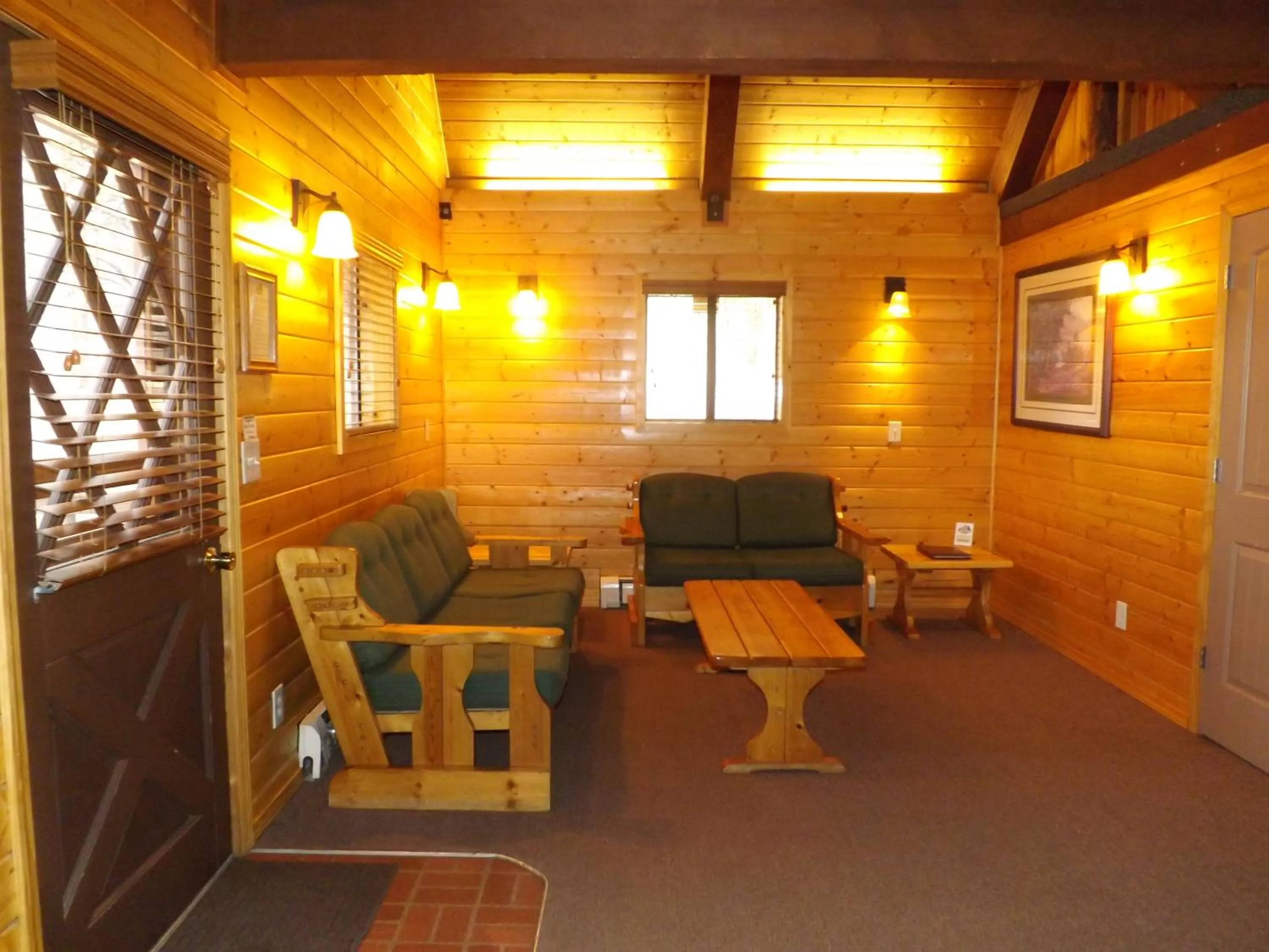 Arizona Mountain Inn & Cabins