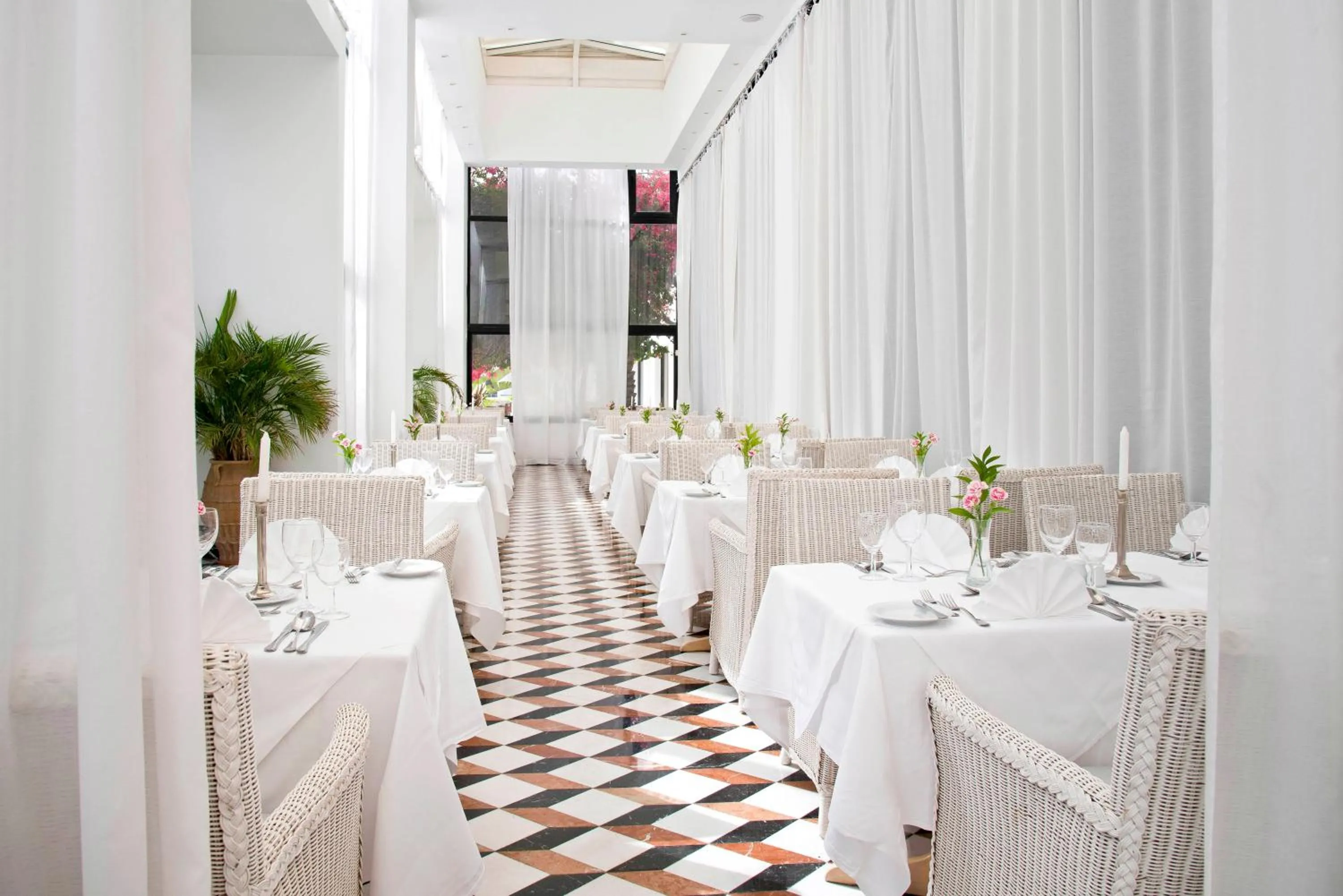 Restaurant/places to eat in Azia Resort & Spa