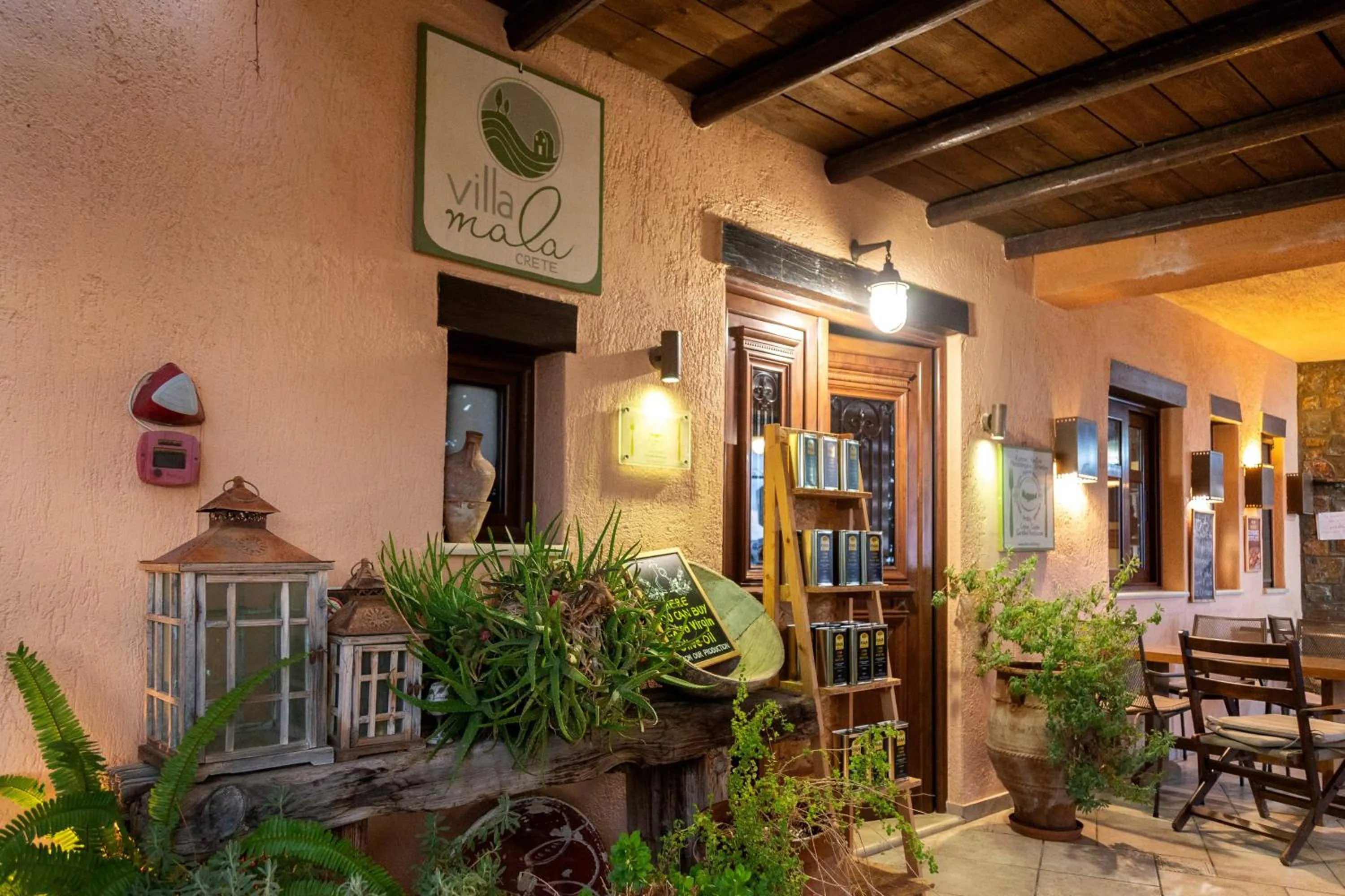 Facade/entrance in Mala Villa