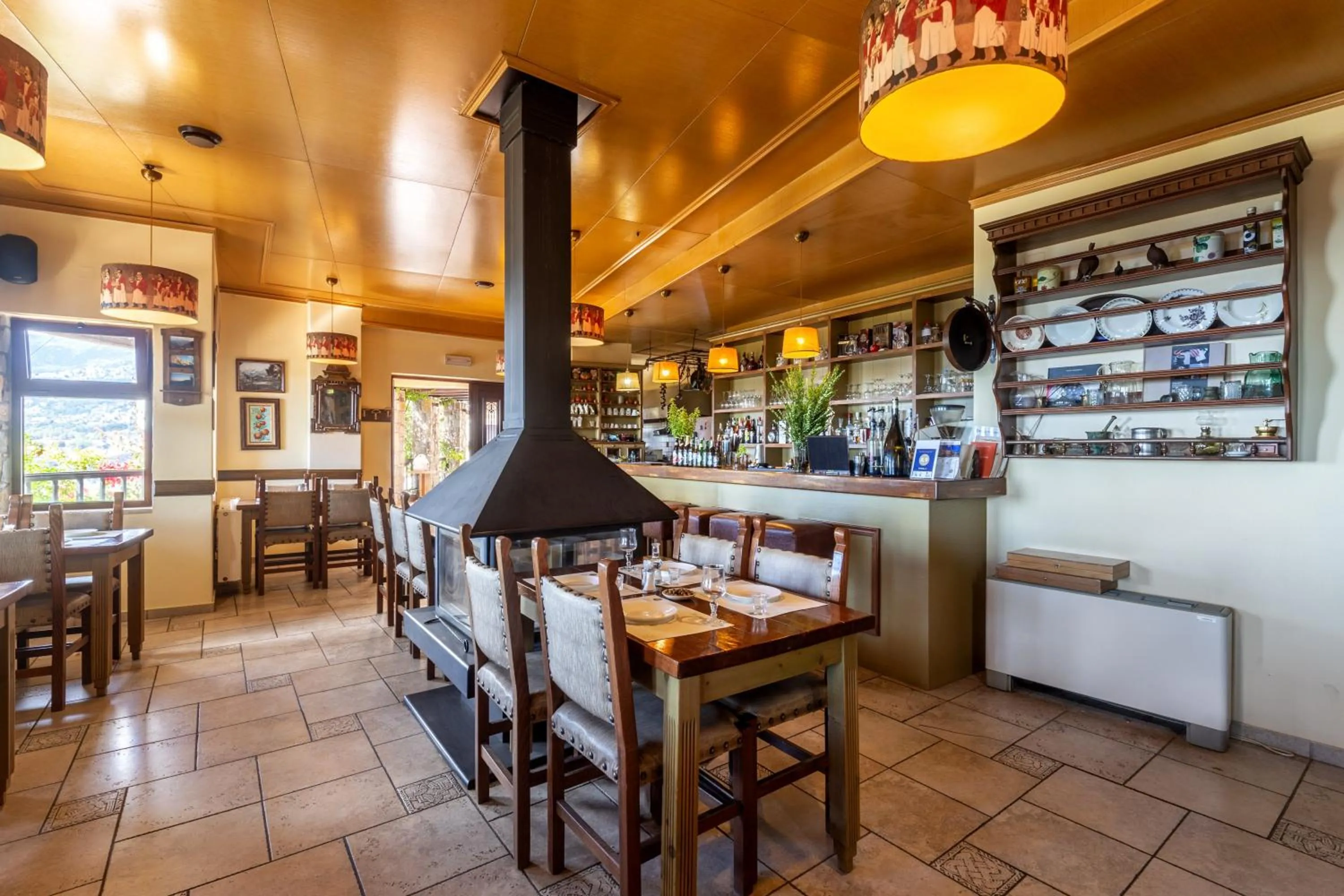 Restaurant/places to eat in Mala Villa