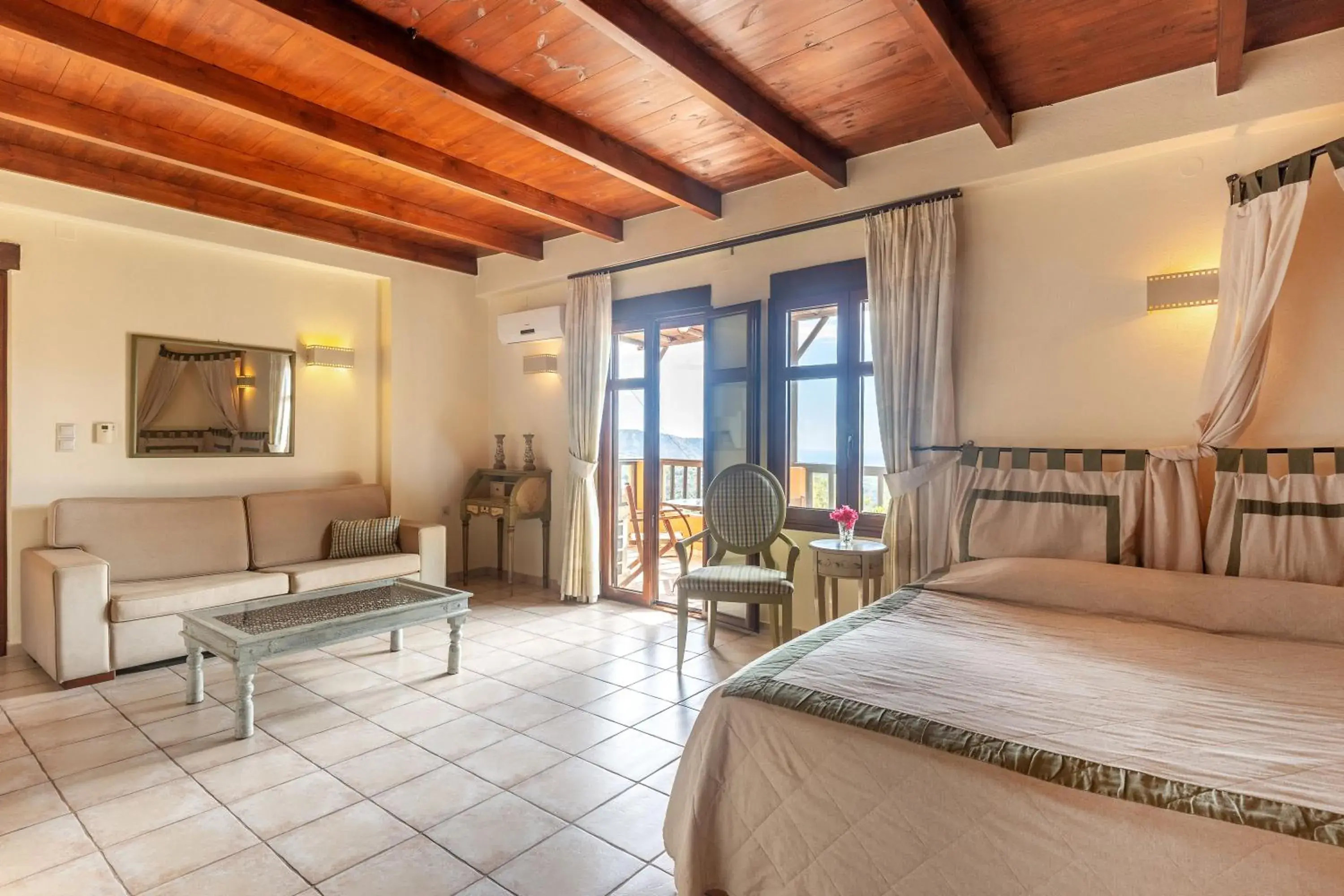 Superior Jacuzzi Room with Sea View - single occupancy in Mala Villa Superior Jacuzzi Room with Sea View - single occupancy in Mala Villa