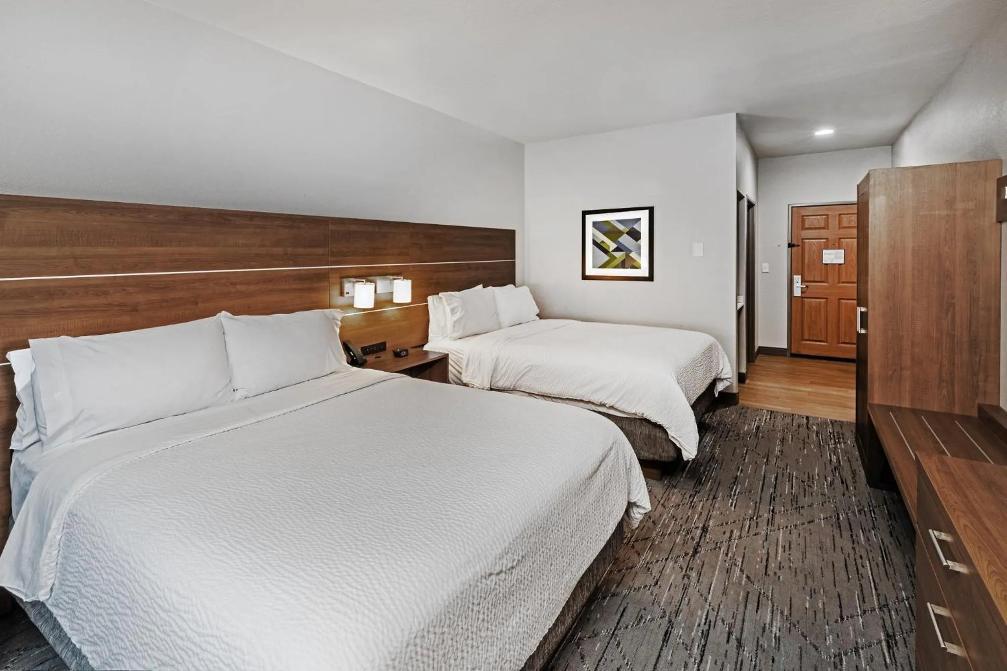 Photo of the whole room, Bed in Holiday Inn Express & Suites Tulsa S Broken Arrow Hwy 51 by IHG