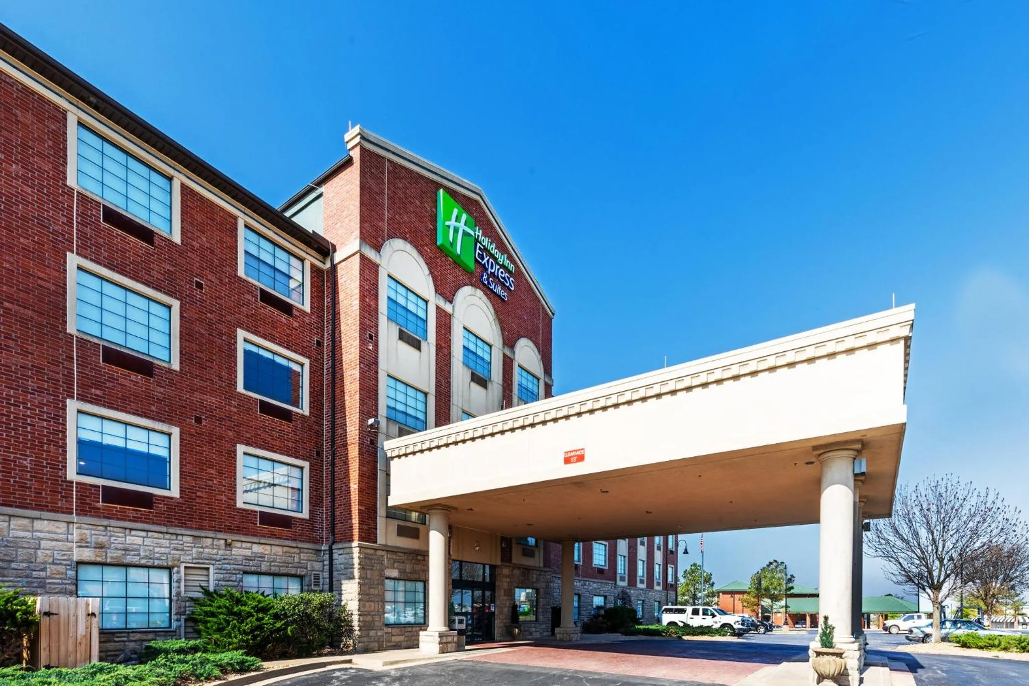 Property building in Holiday Inn Express & Suites Tulsa S Broken Arrow Hwy 51 by IHG