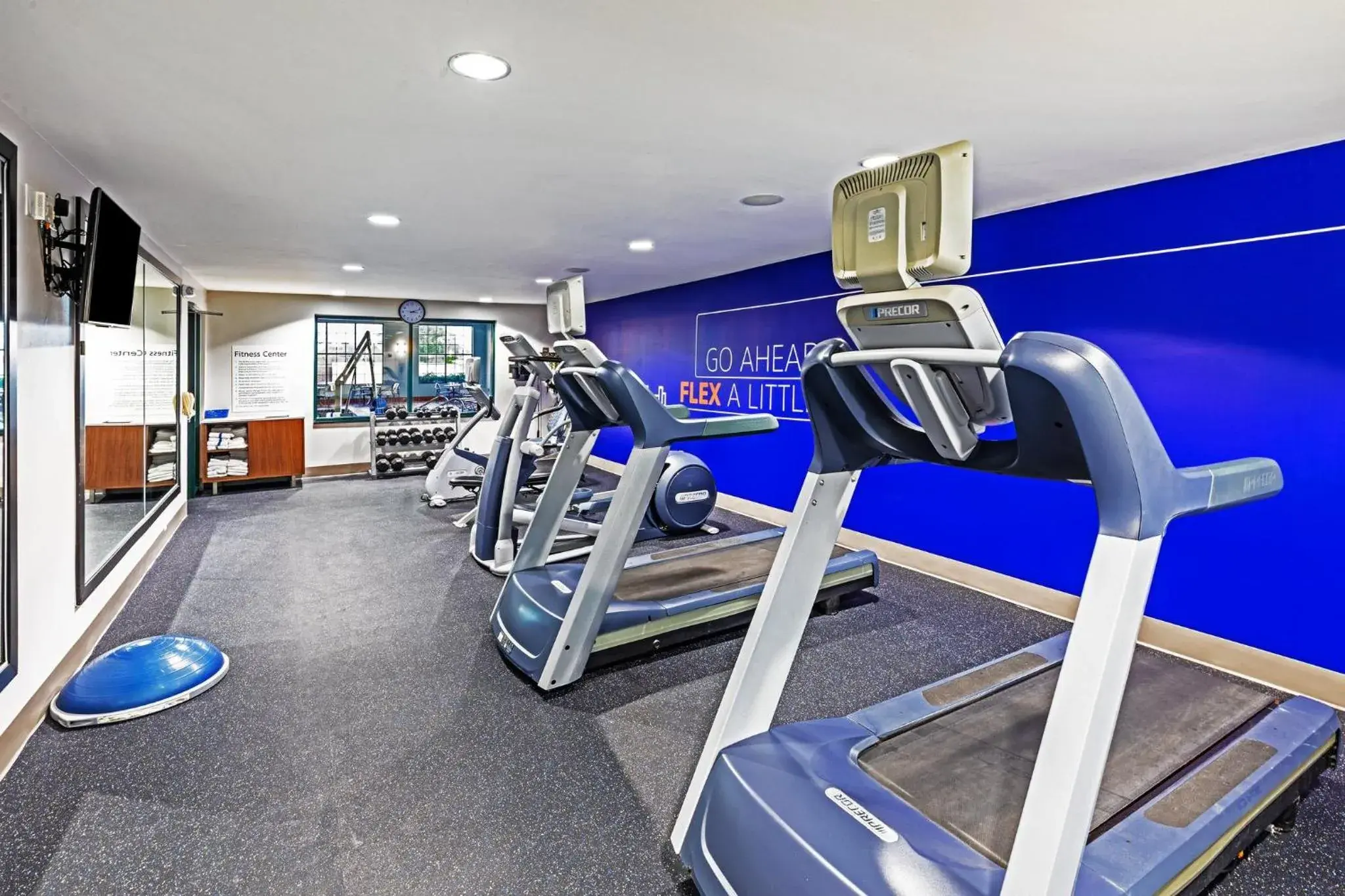 Spa and wellness centre/facilities in Holiday Inn Express & Suites Tulsa S Broken Arrow Hwy 51 by IHG Spa and wellness centre/facilities in Holiday Inn Express & Suites Tulsa S Broken Arrow Hwy 51 by IHG