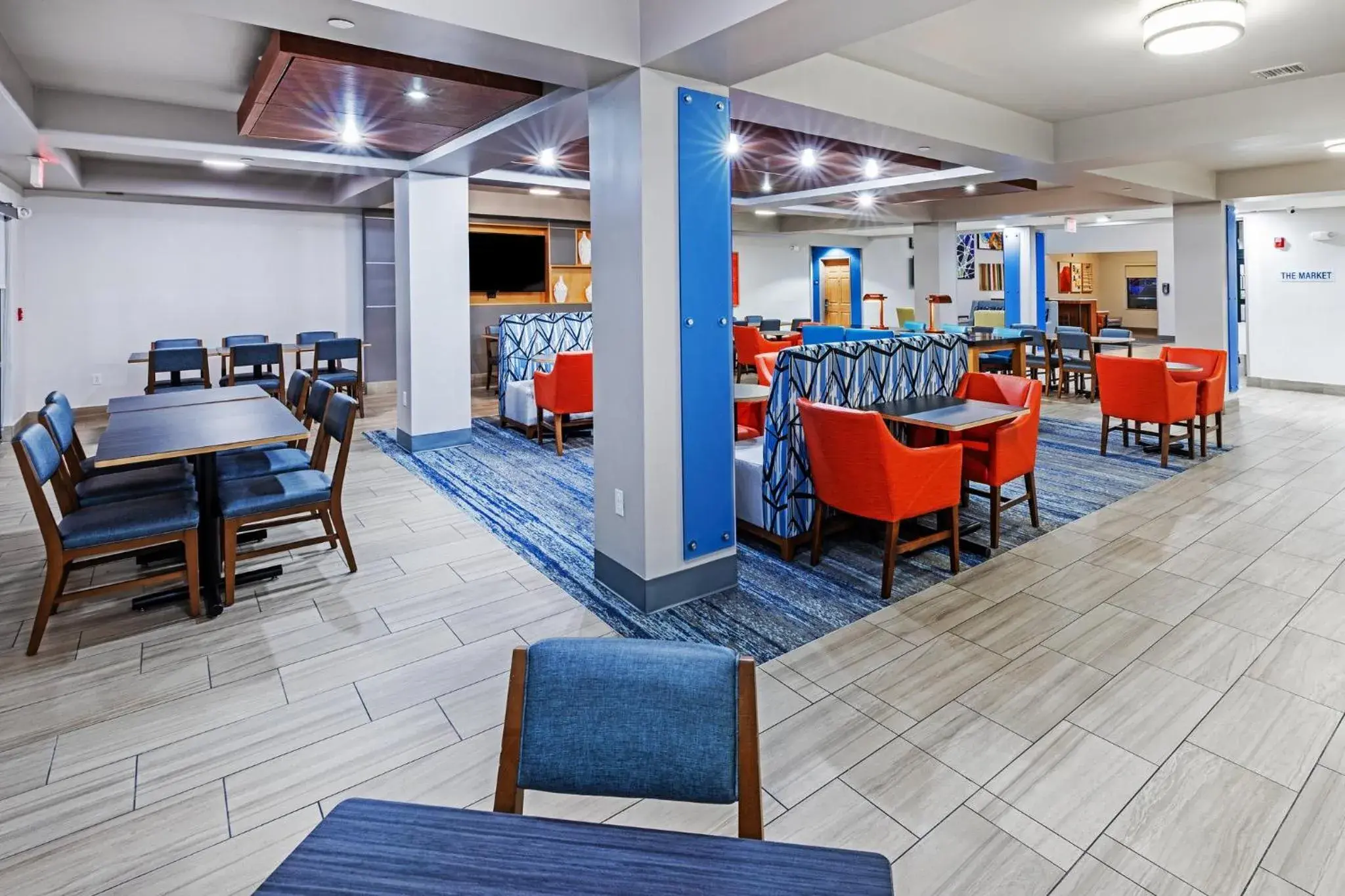 Breakfast in Holiday Inn Express & Suites Tulsa S Broken Arrow Hwy 51 by IHG Breakfast in Holiday Inn Express & Suites Tulsa S Broken Arrow Hwy 51 by IHG