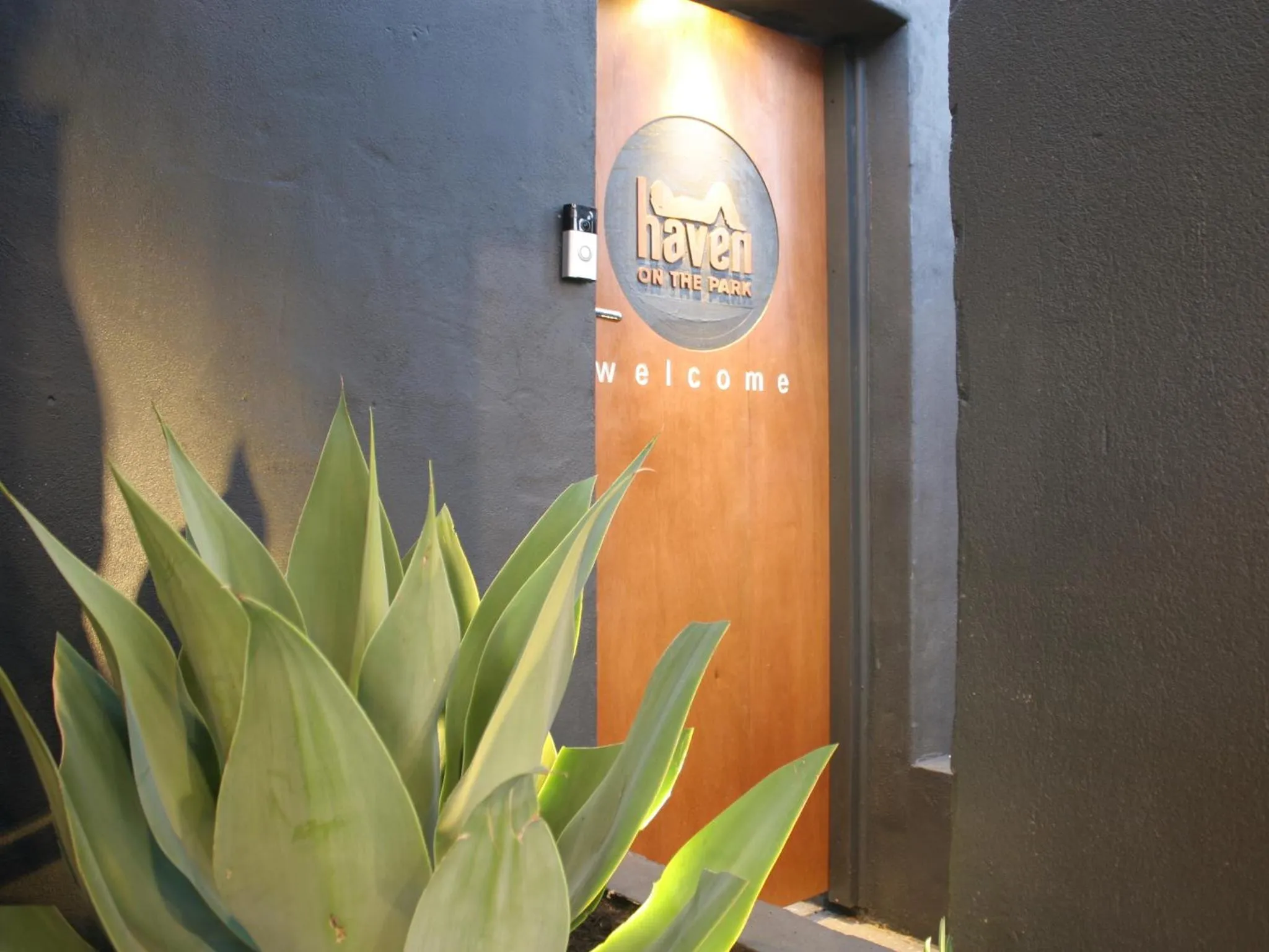 Facade/entrance in Haven on the Park