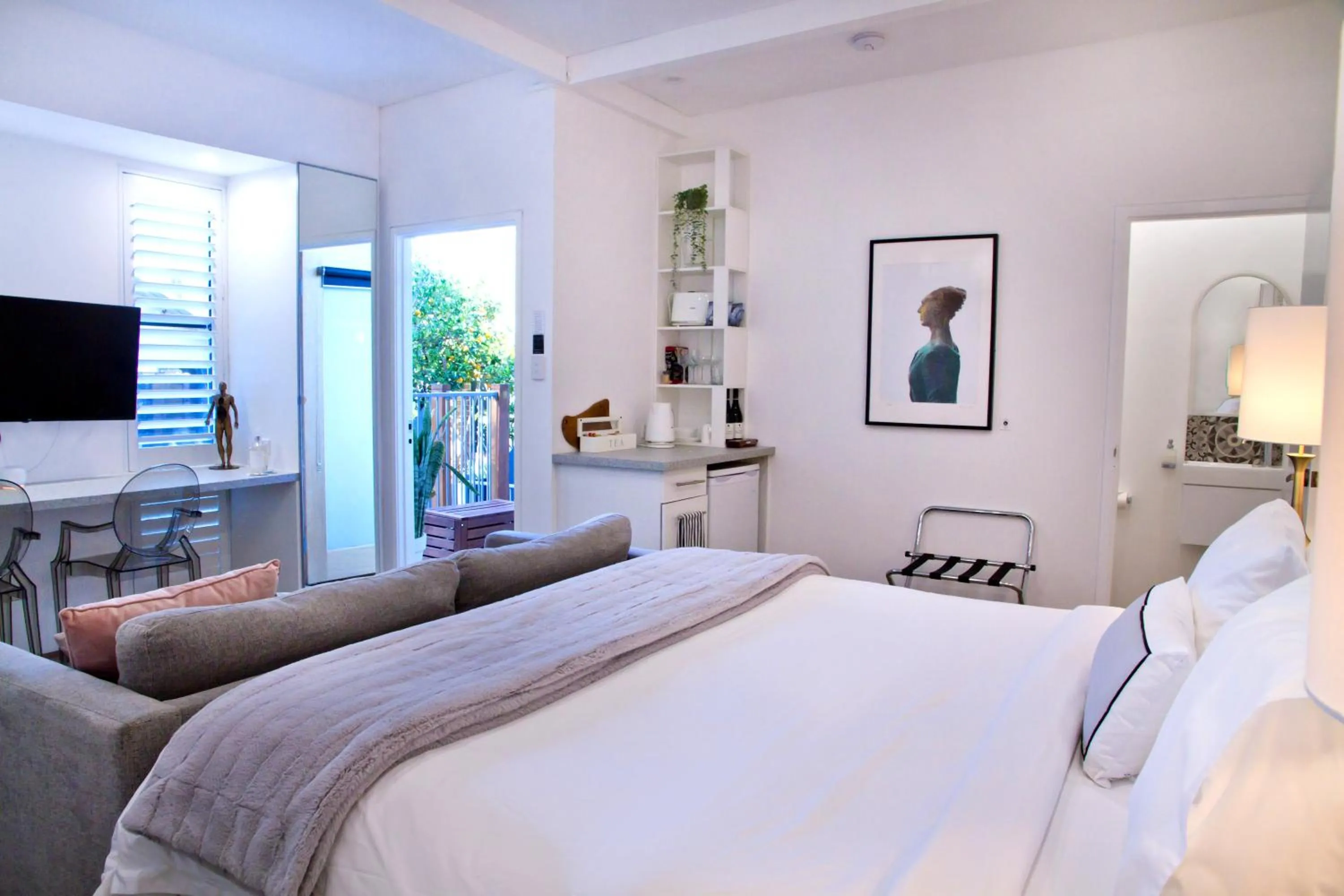 Seating area, Bed in Haven on the Park