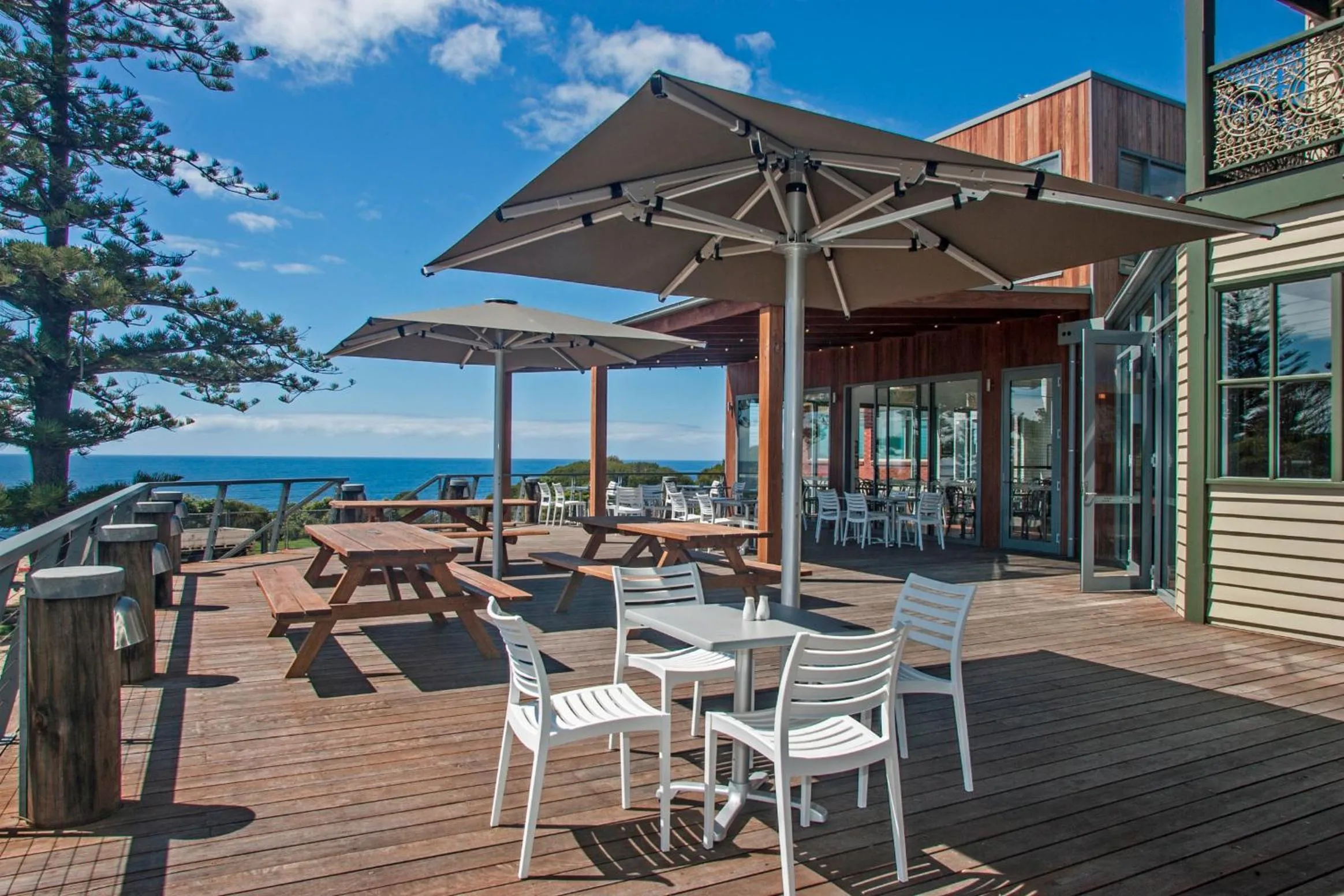 Restaurant/places to eat in Tathra Hotel & Motel