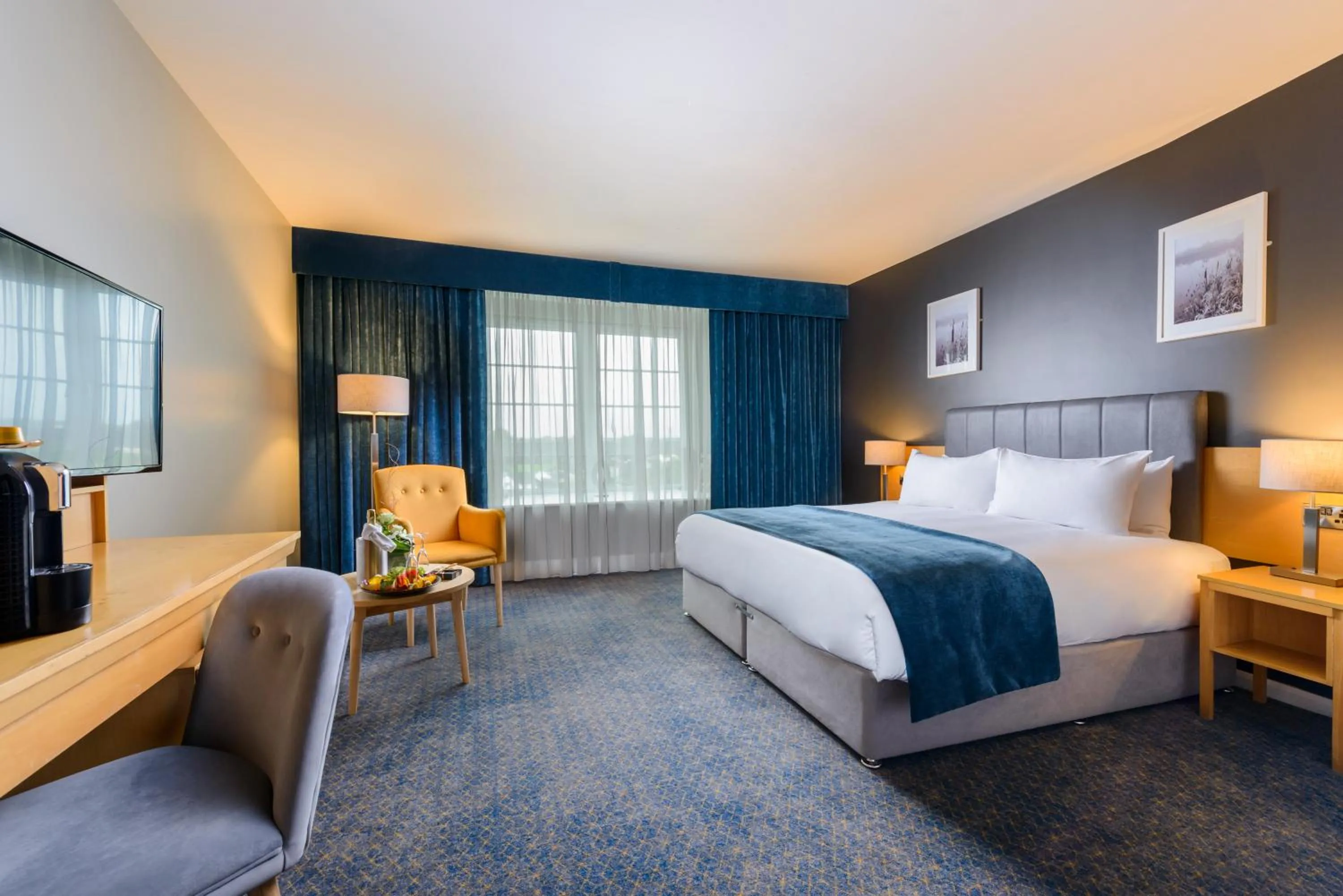 Bed in Hillgrove Hotel, Leisure & Spa