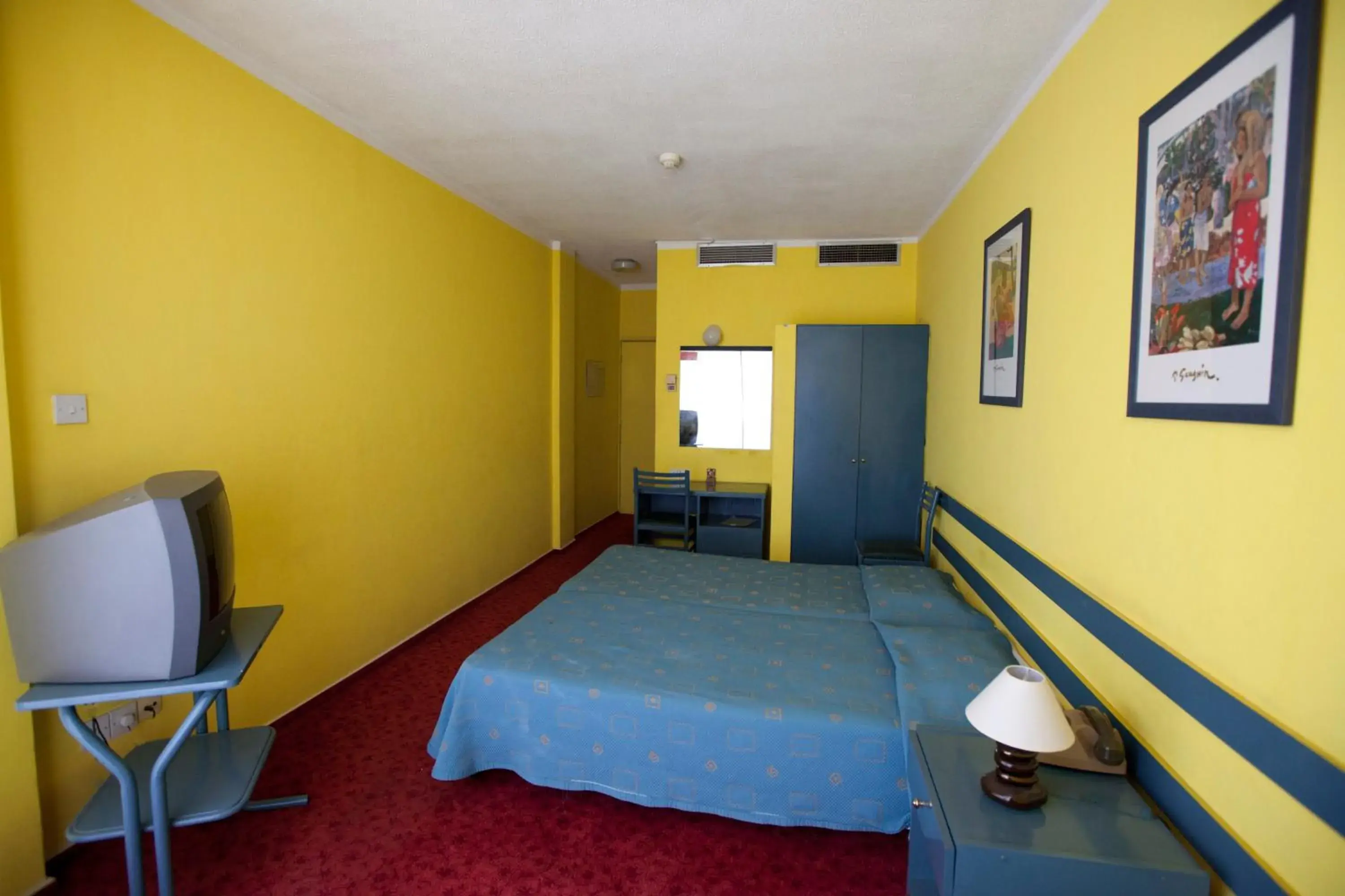 Bed in Sylva Hotel
