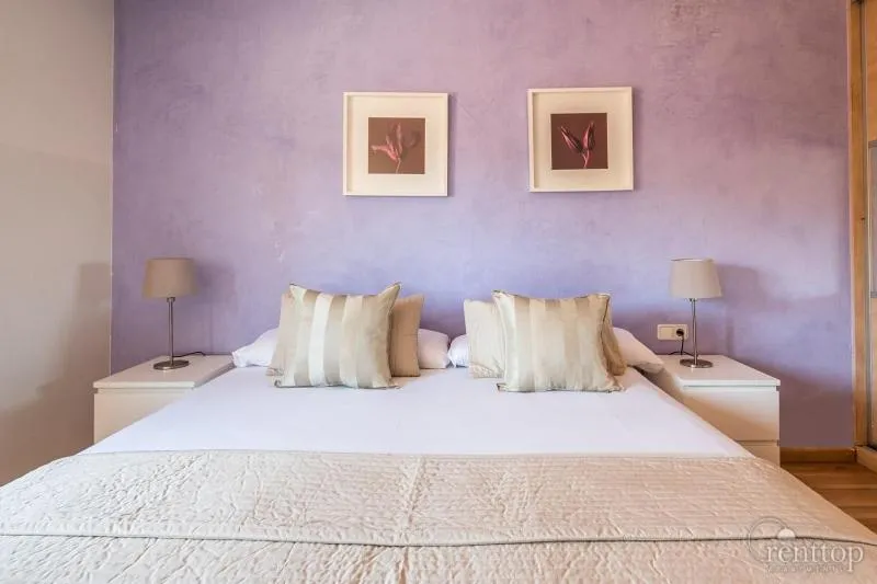Bed in Rent Top Apartments Rambla Catalunya