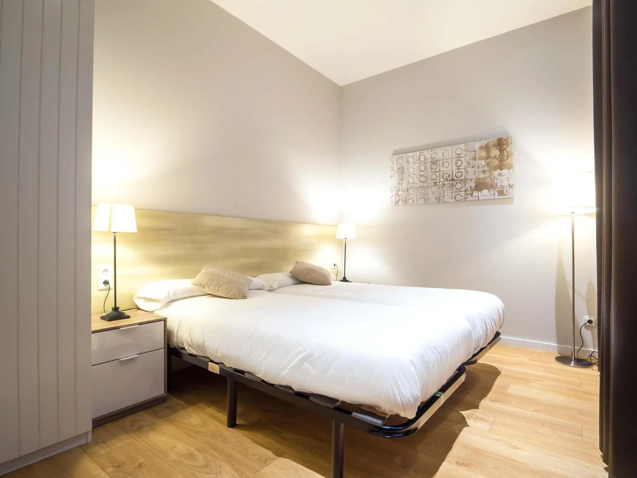 Bed in Rent Top Apartments Rambla Catalunya